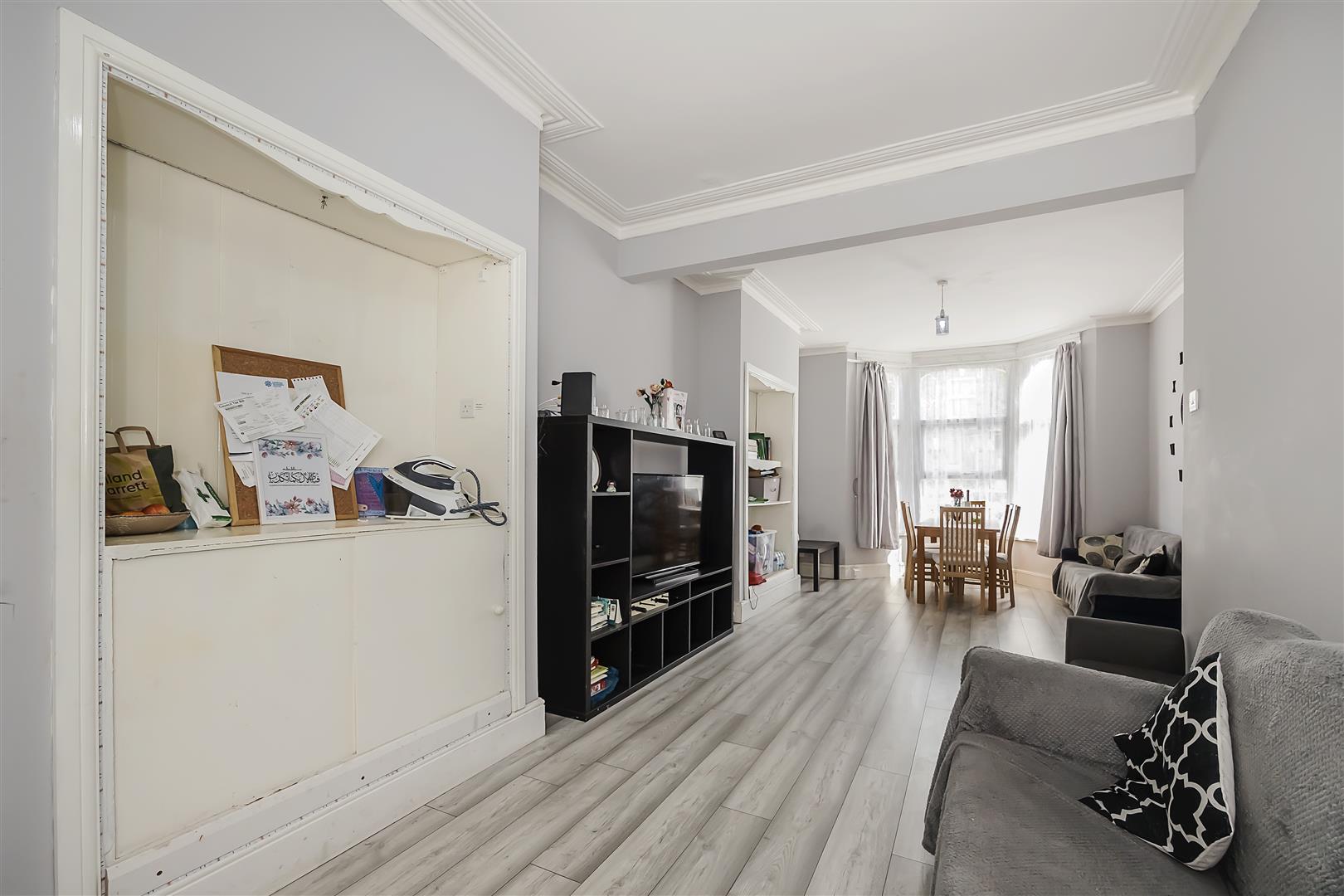 3 bed terraced house for sale in St. Georges Road, London  - Property Image 10