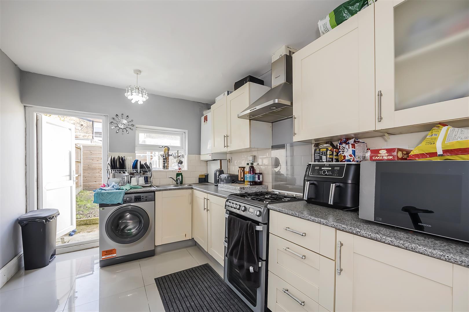 3 bed terraced house for sale in St. Georges Road, London  - Property Image 7