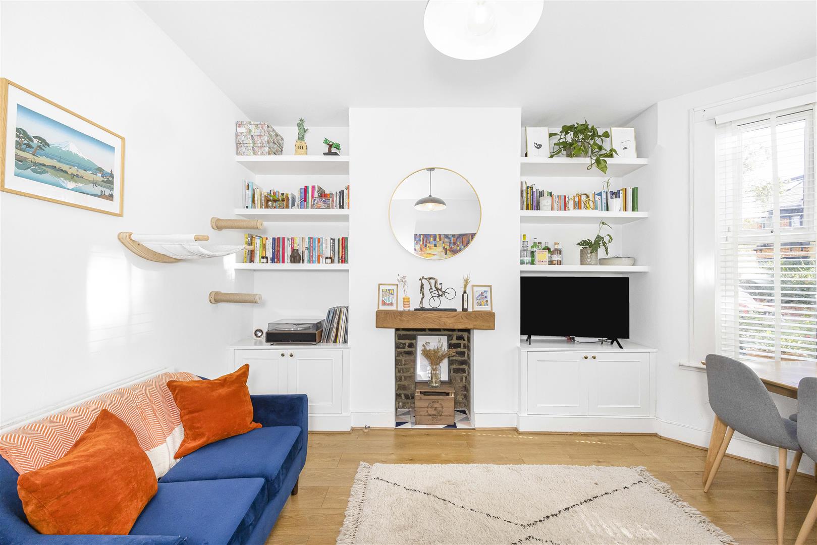 2 bed flat for sale in Scotts Road, London  - Property Image 5