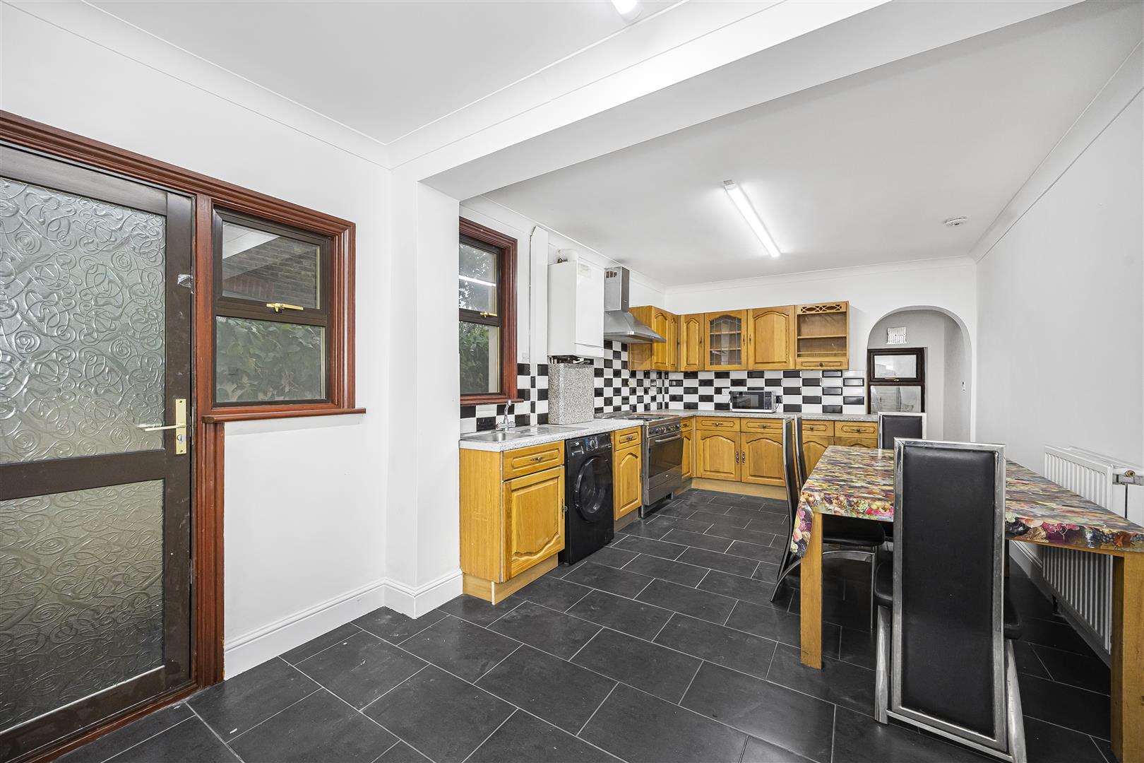 6 bed terraced house to rent in Chesterfield Road, London  - Property Image 3