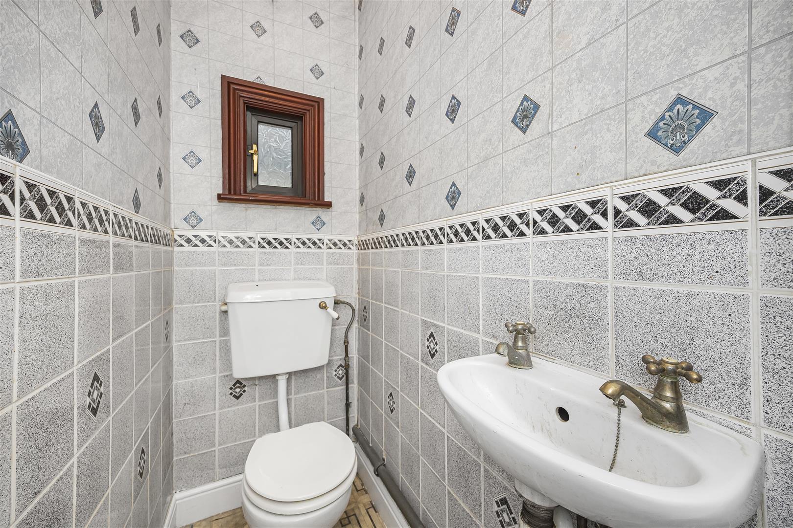 6 bed terraced house to rent in Chesterfield Road, London  - Property Image 12