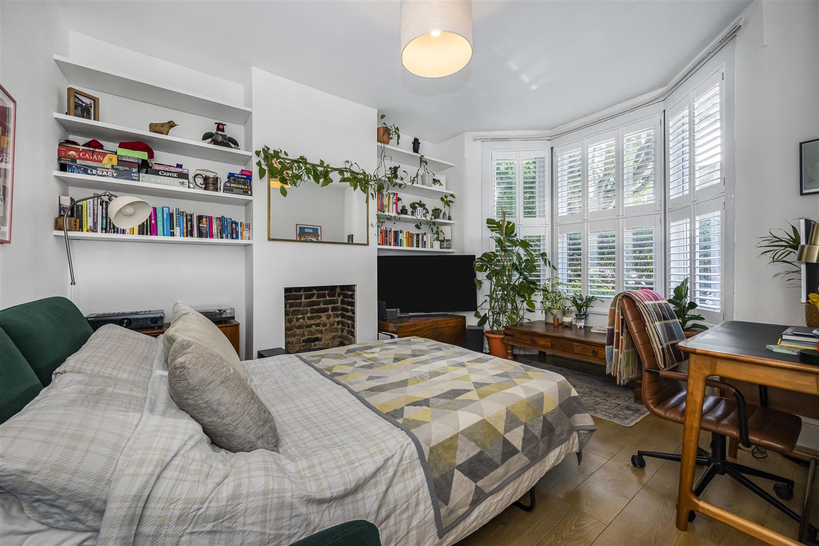 2 bed flat for sale in Lawton Road, London  - Property Image 10