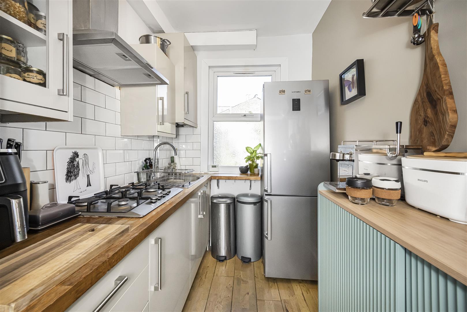 2 bed flat for sale in Lawton Road, London  - Property Image 6