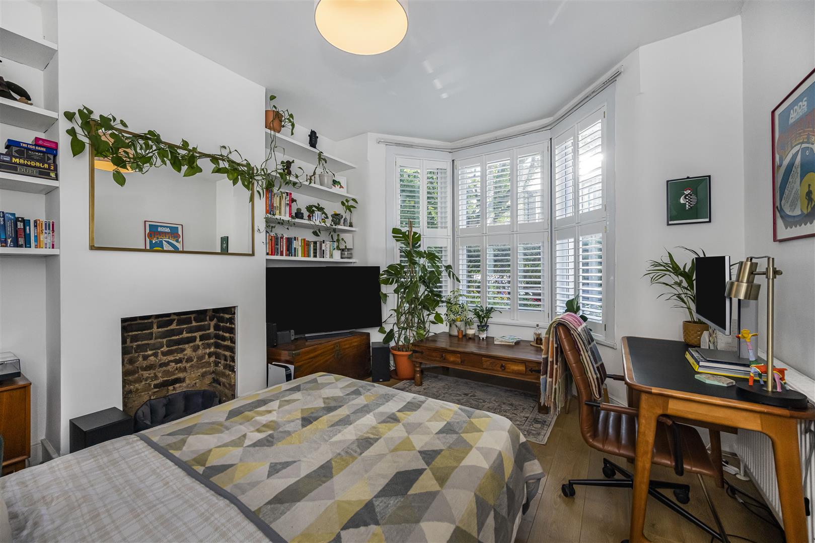 2 bed flat for sale in Lawton Road, London  - Property Image 11