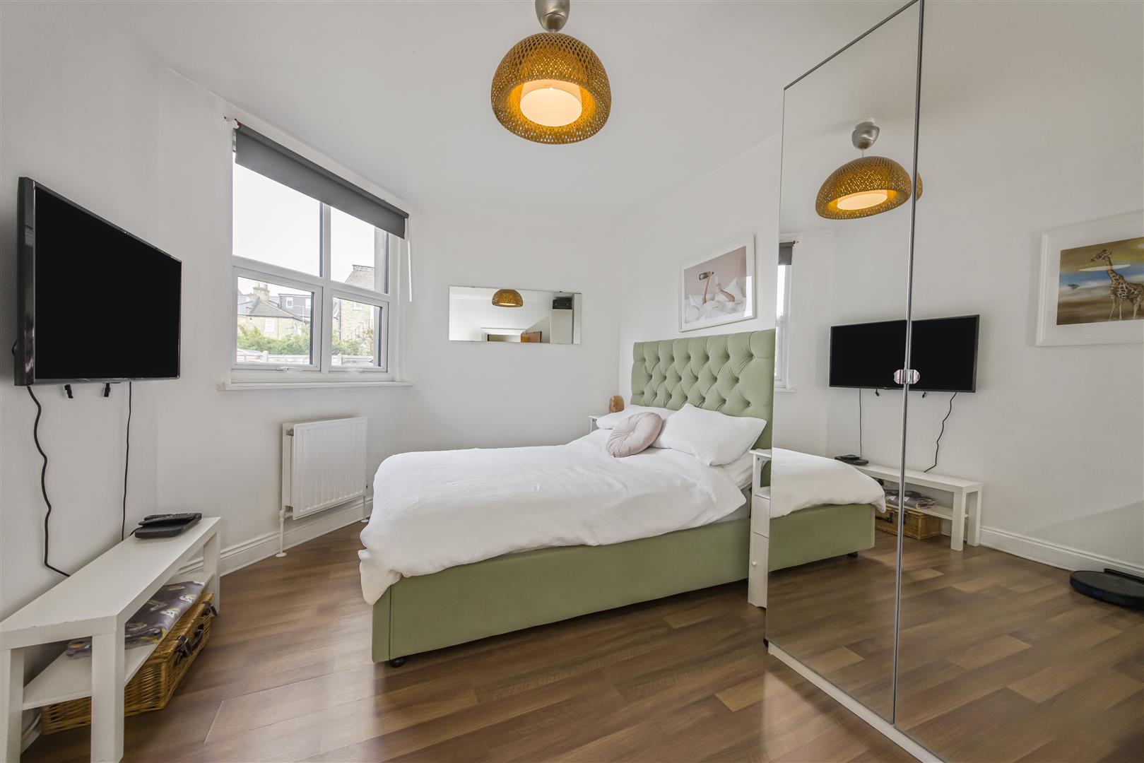 2 bed flat to rent in Newport Road, London  - Property Image 10