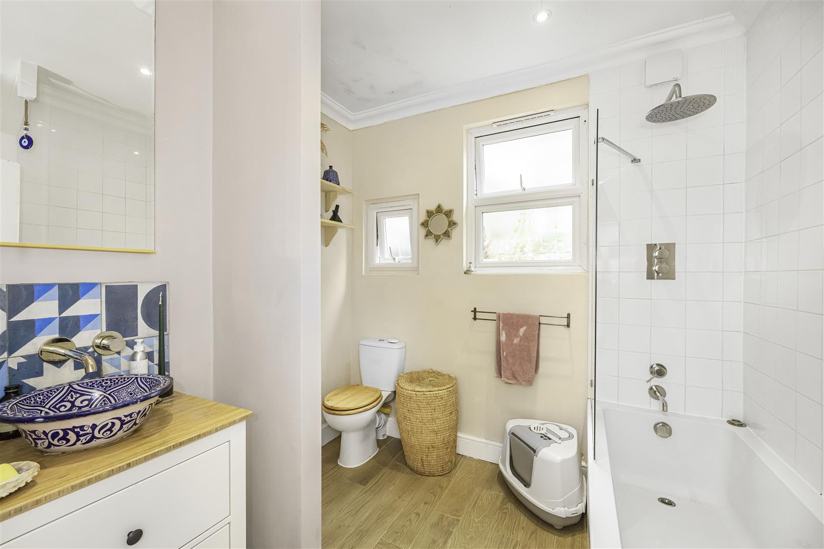 2 bed flat for sale in Clementina Road, London  - Property Image 9