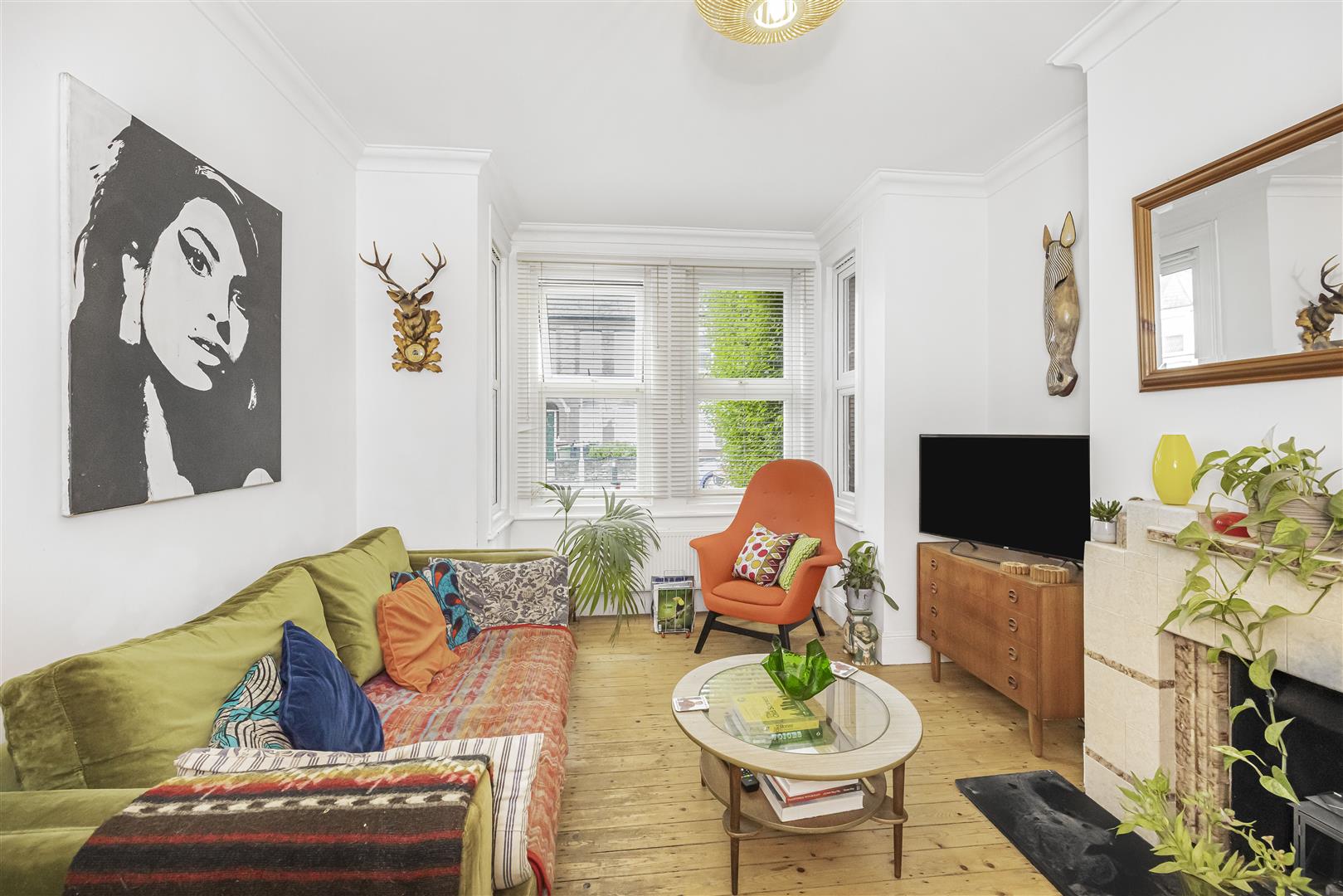 2 bed flat for sale in Clementina Road, London  - Property Image 6