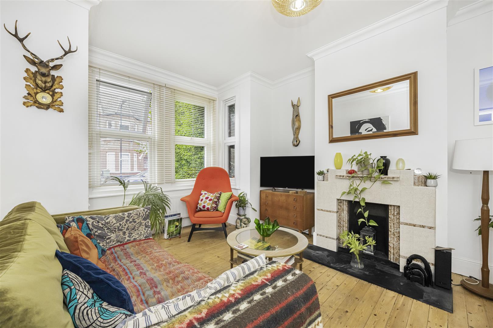 2 bed flat for sale in Clementina Road, London  - Property Image 5