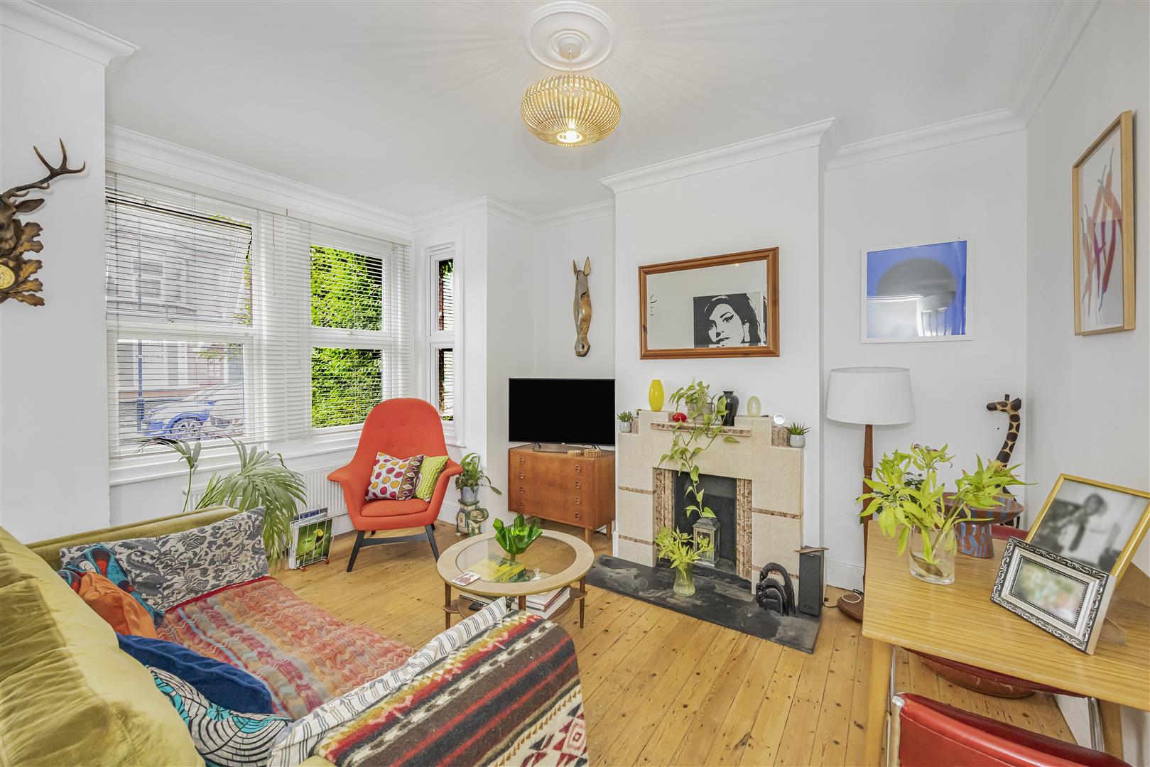 2 bed flat for sale in Clementina Road, London  - Property Image 7