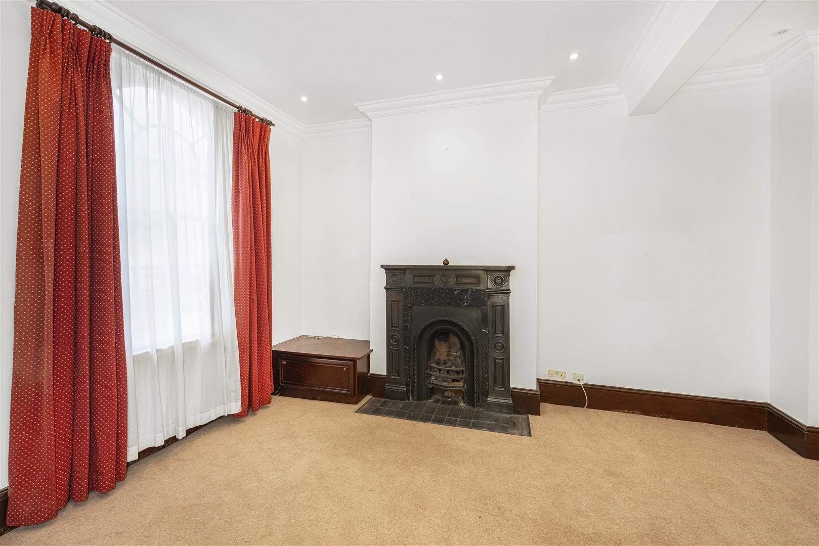 3 bed terraced house for sale in Aberavon Road, London  - Property Image 3