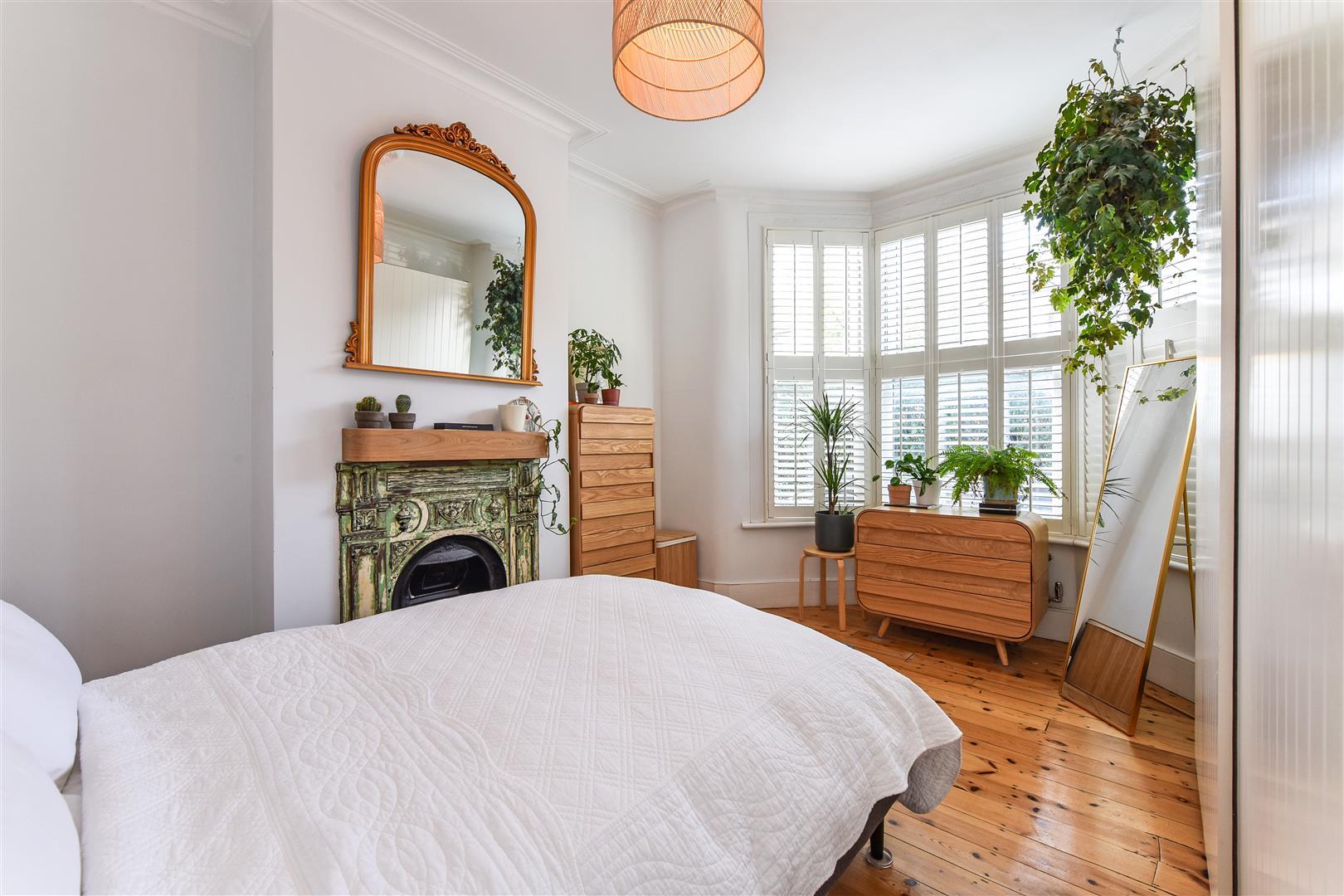 2 bed flat for sale in Brunswick Road, London  - Property Image 8