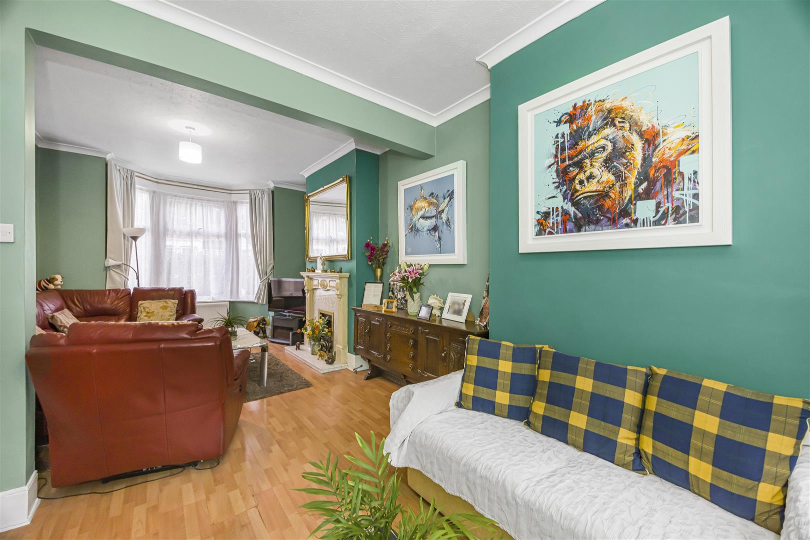 3 bed terraced house for sale in Hampton Road, Leytonstone  - Property Image 5