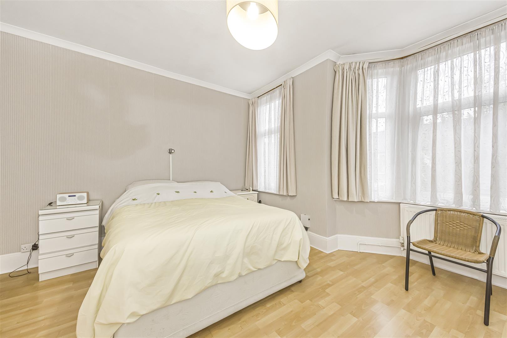 3 bed terraced house for sale in Hampton Road, Leytonstone  - Property Image 16