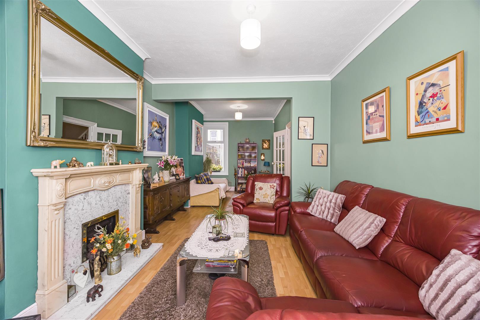 3 bed terraced house for sale in Hampton Road, Leytonstone  - Property Image 2