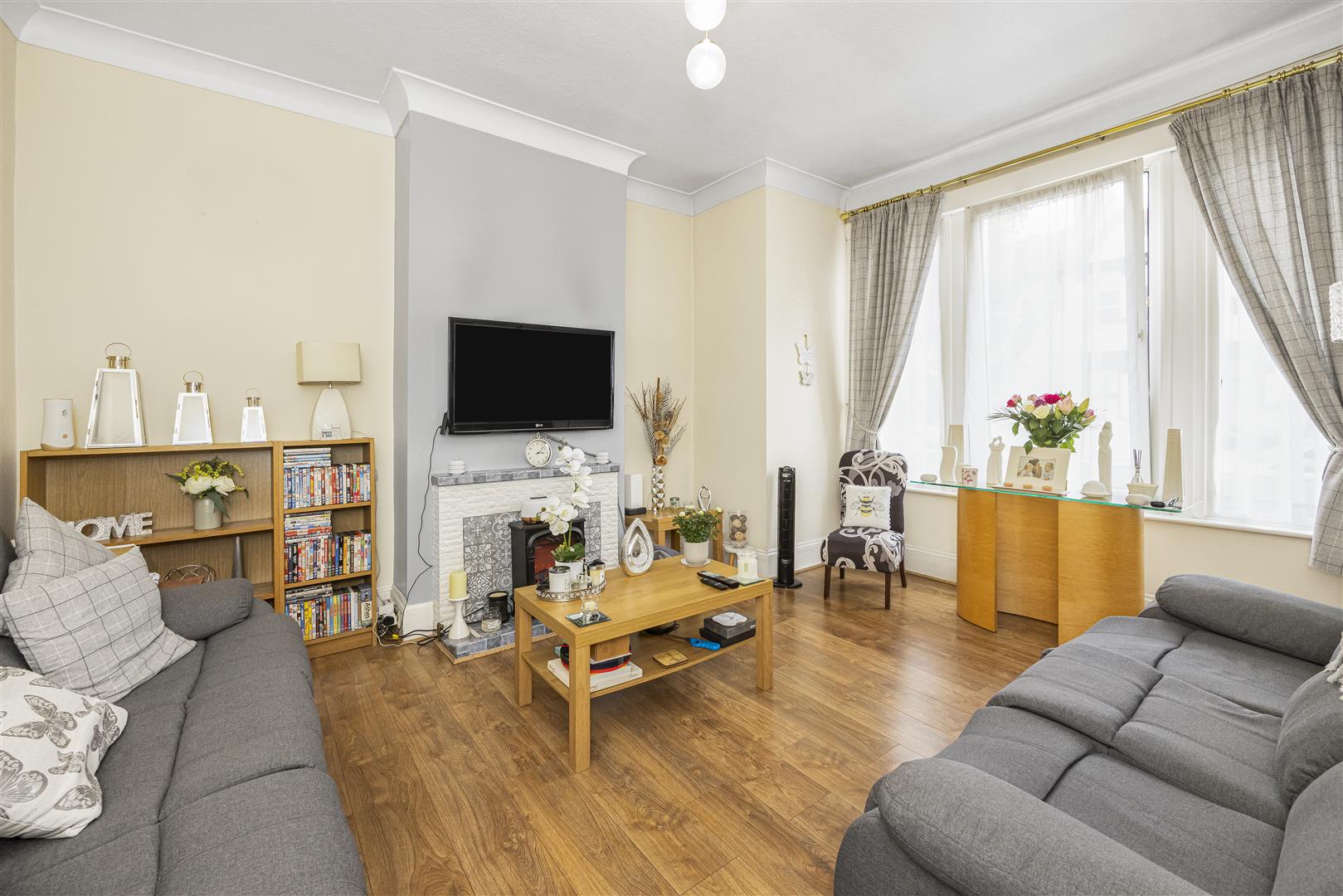 3 bed terraced house for sale in Belgrave Road, London  - Property Image 5