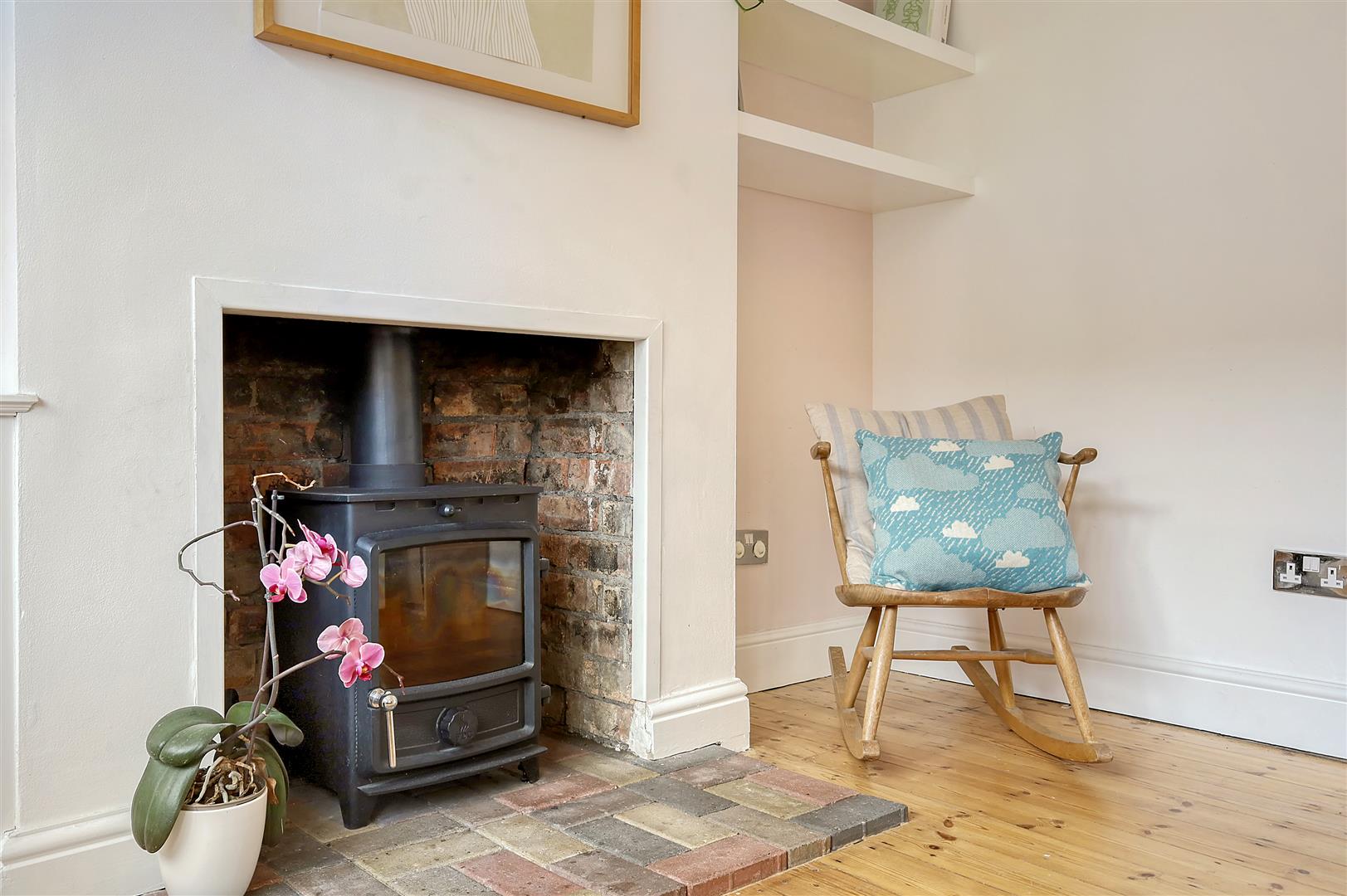 2 bed flat for sale in Perth Road, London  - Property Image 3