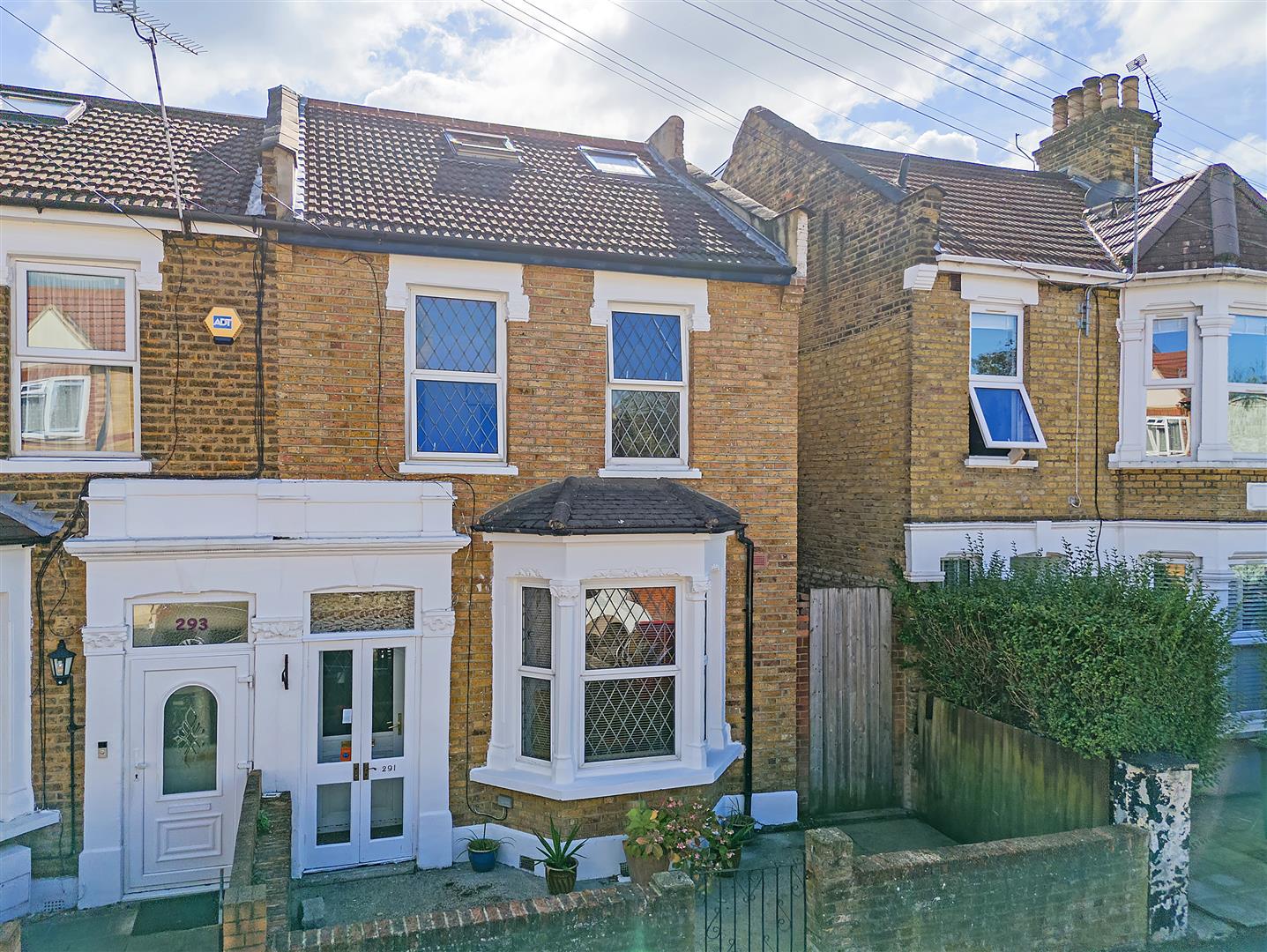 5 bed semi-detached house for sale in Murchison Road, London  - Property Image 3