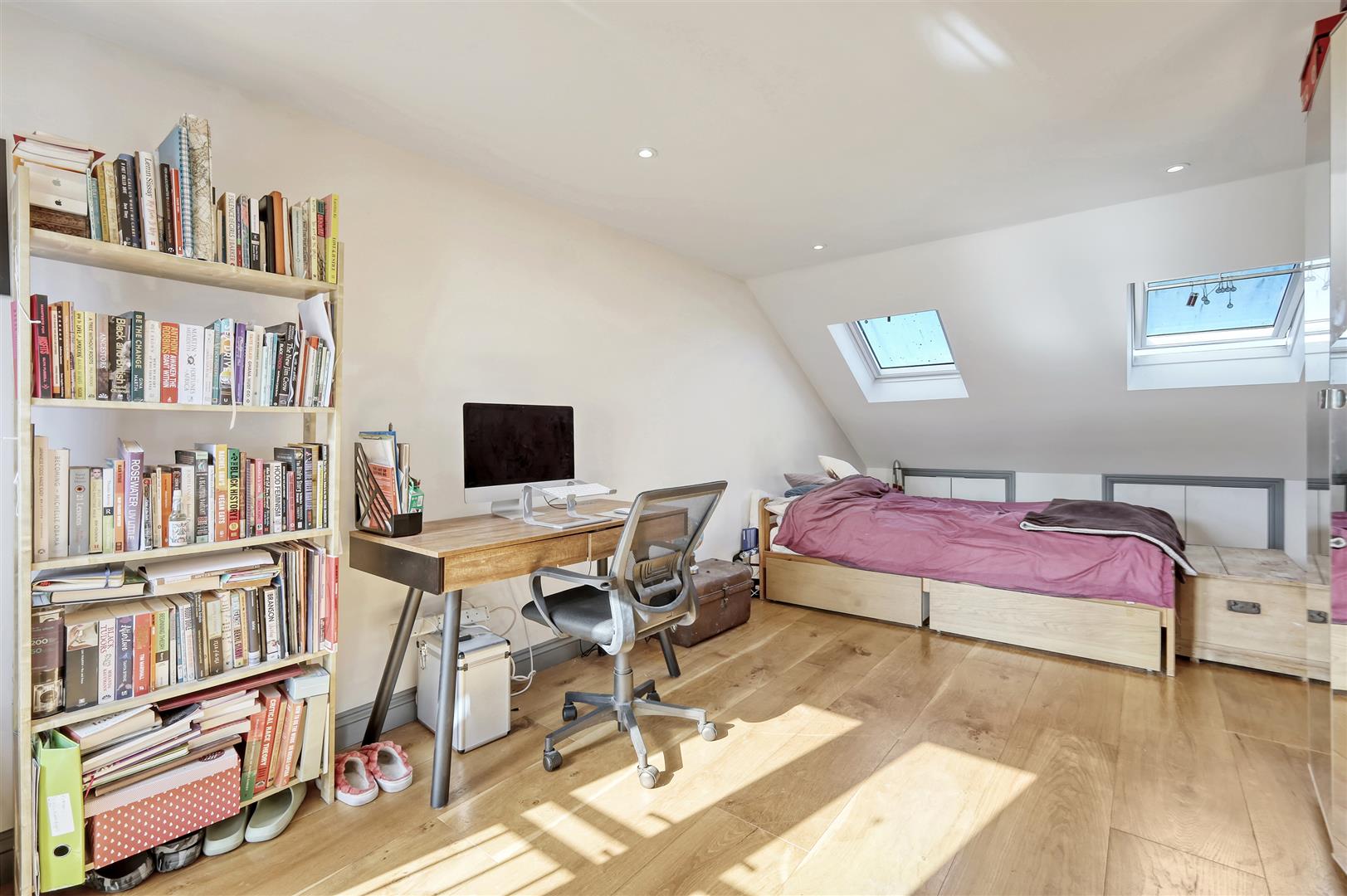 5 bed semi-detached house for sale in Murchison Road, London  - Property Image 28