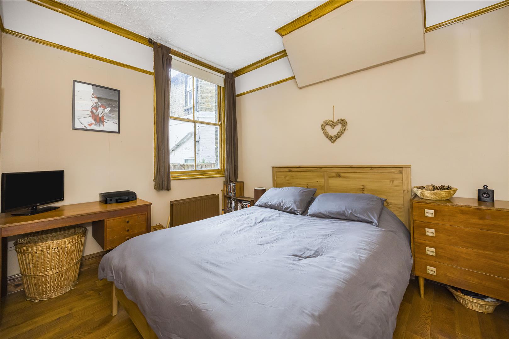 2 bed flat for sale in Albert Road, London  - Property Image 9