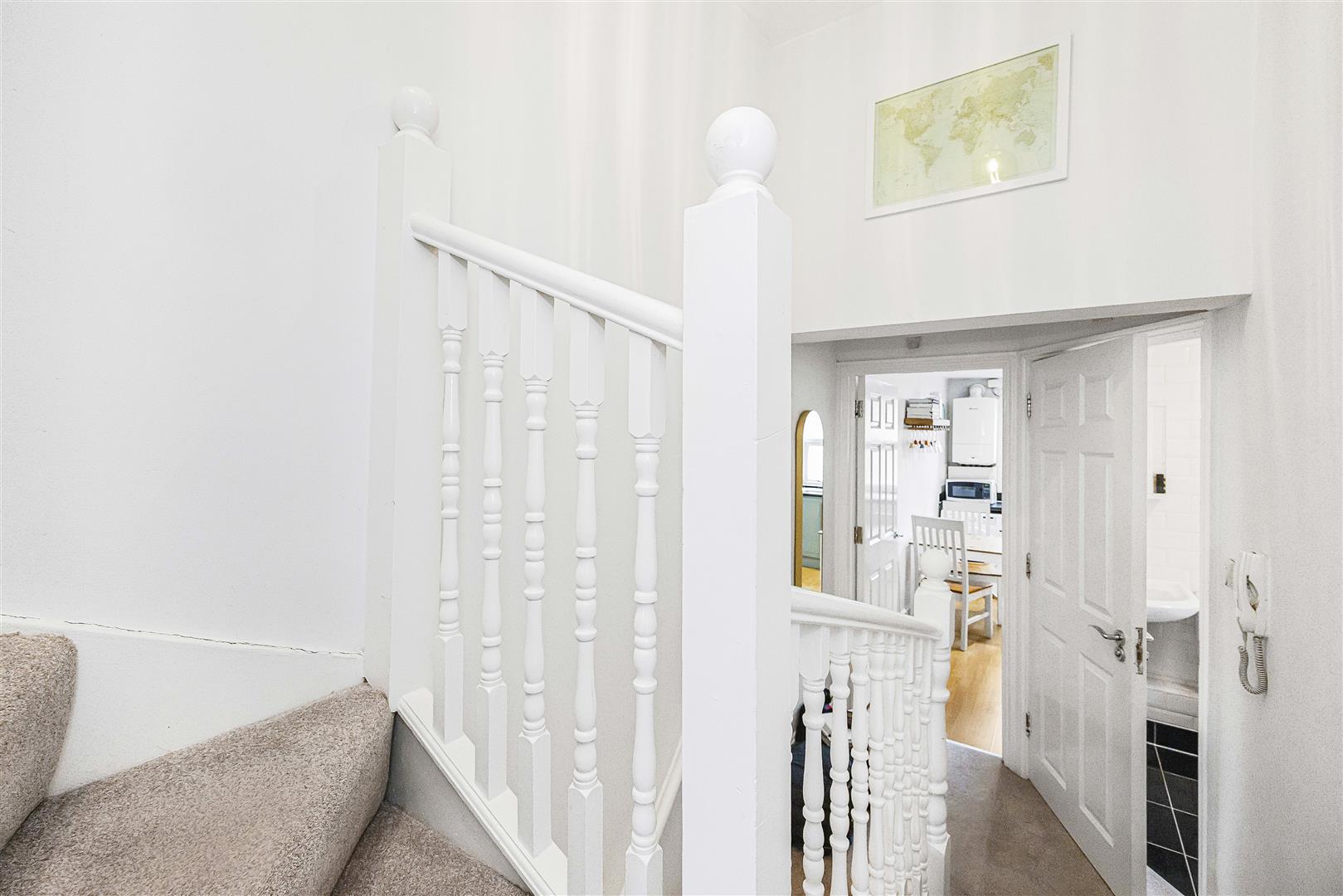 2 bed flat for sale in Chobham Road, London  - Property Image 9