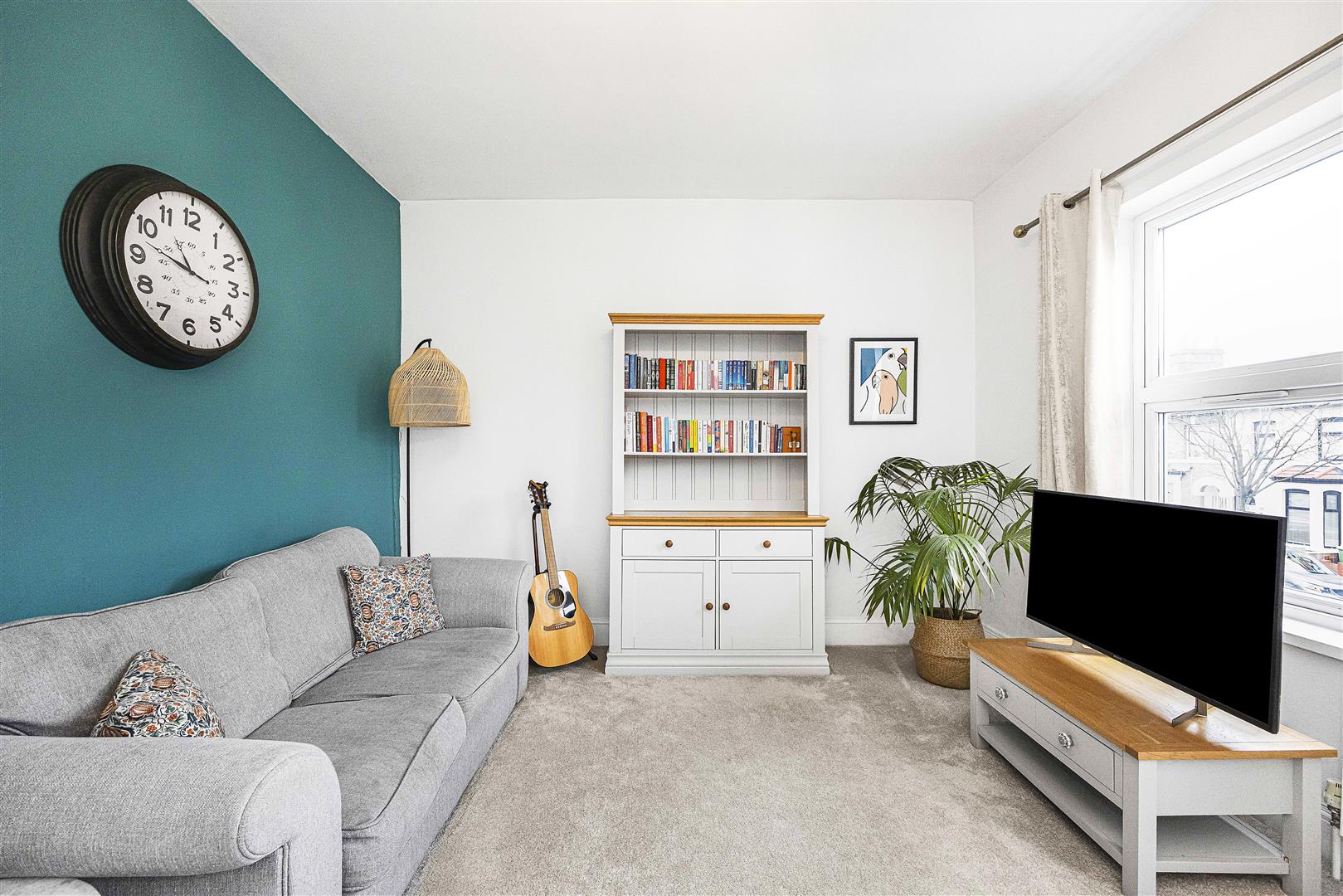 2 bed flat for sale in Chobham Road, London  - Property Image 2