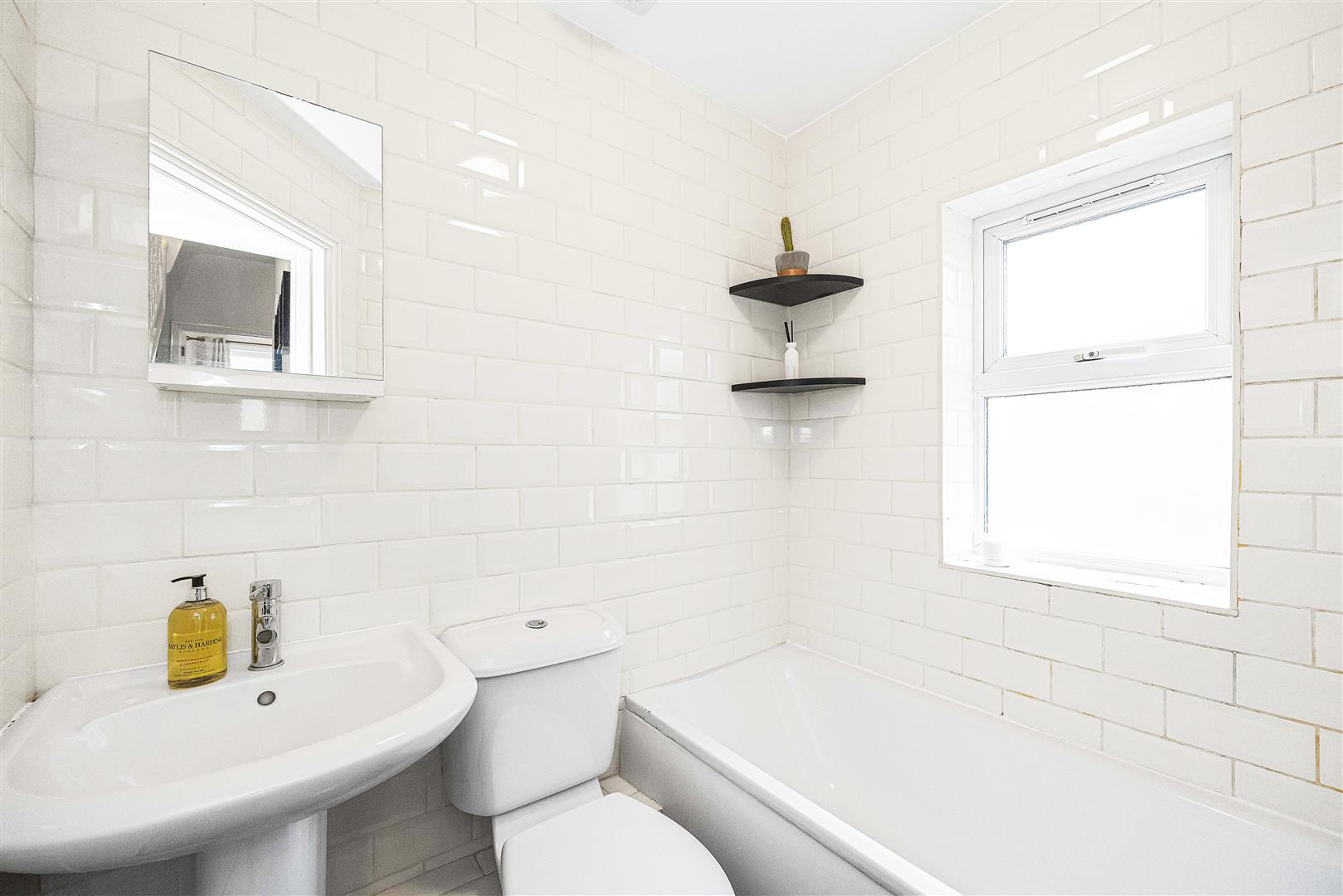 2 bed flat for sale in Chobham Road, London  - Property Image 12