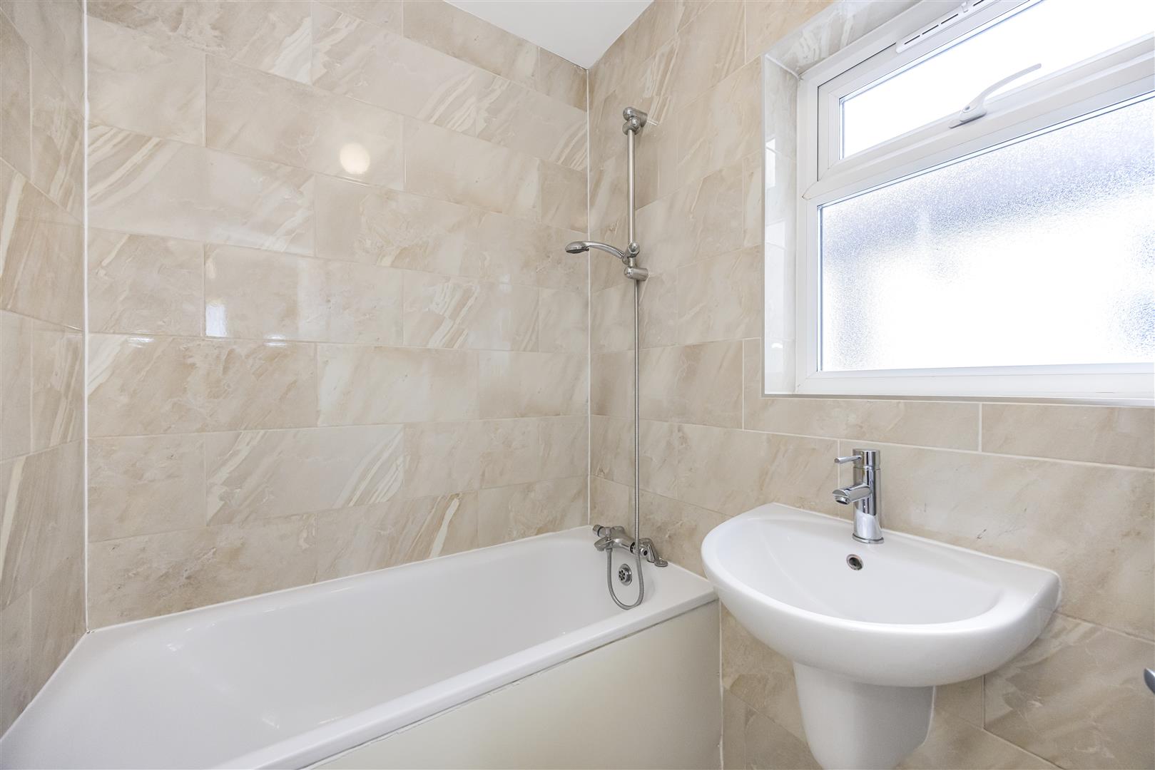 4 bed terraced house for sale in The Green, London  - Property Image 13