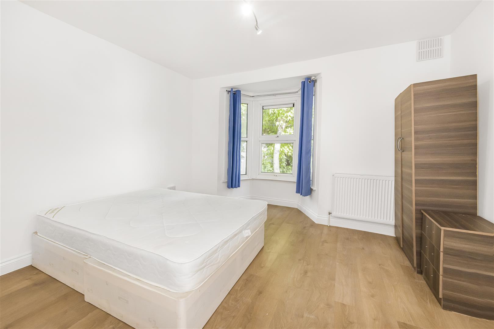 3 bed terraced house for sale in Buckland Road, London  - Property Image 11