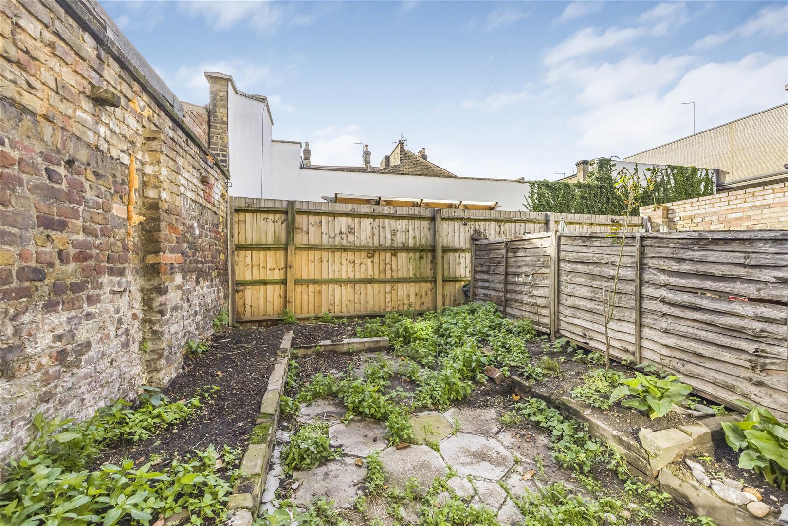 3 bed terraced house for sale in Buckland Road, London  - Property Image 13