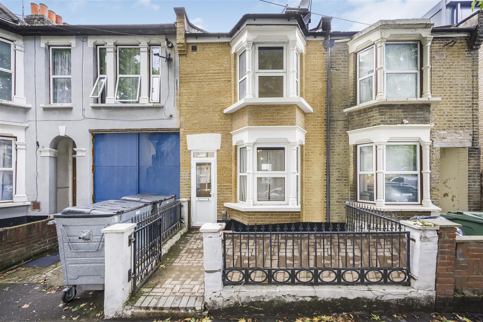 3 bed terraced house for sale in Buckland Road, London  - Property Image 1