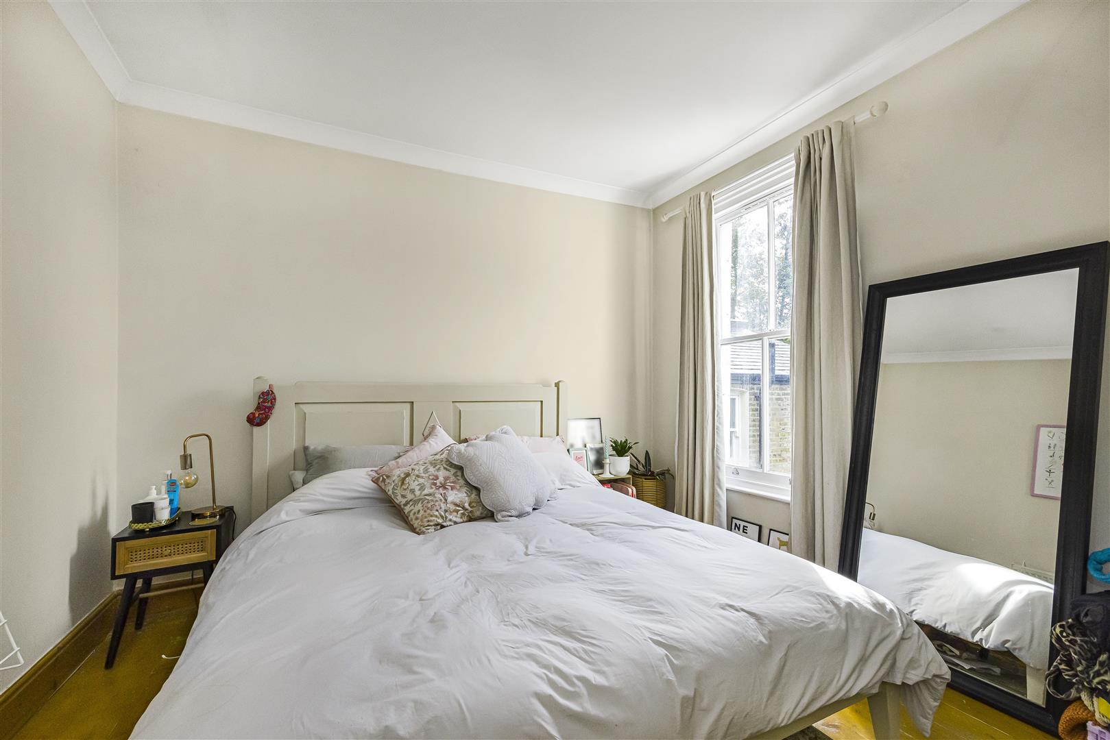 2 bed flat for sale in Haroldstone Road, London  - Property Image 9