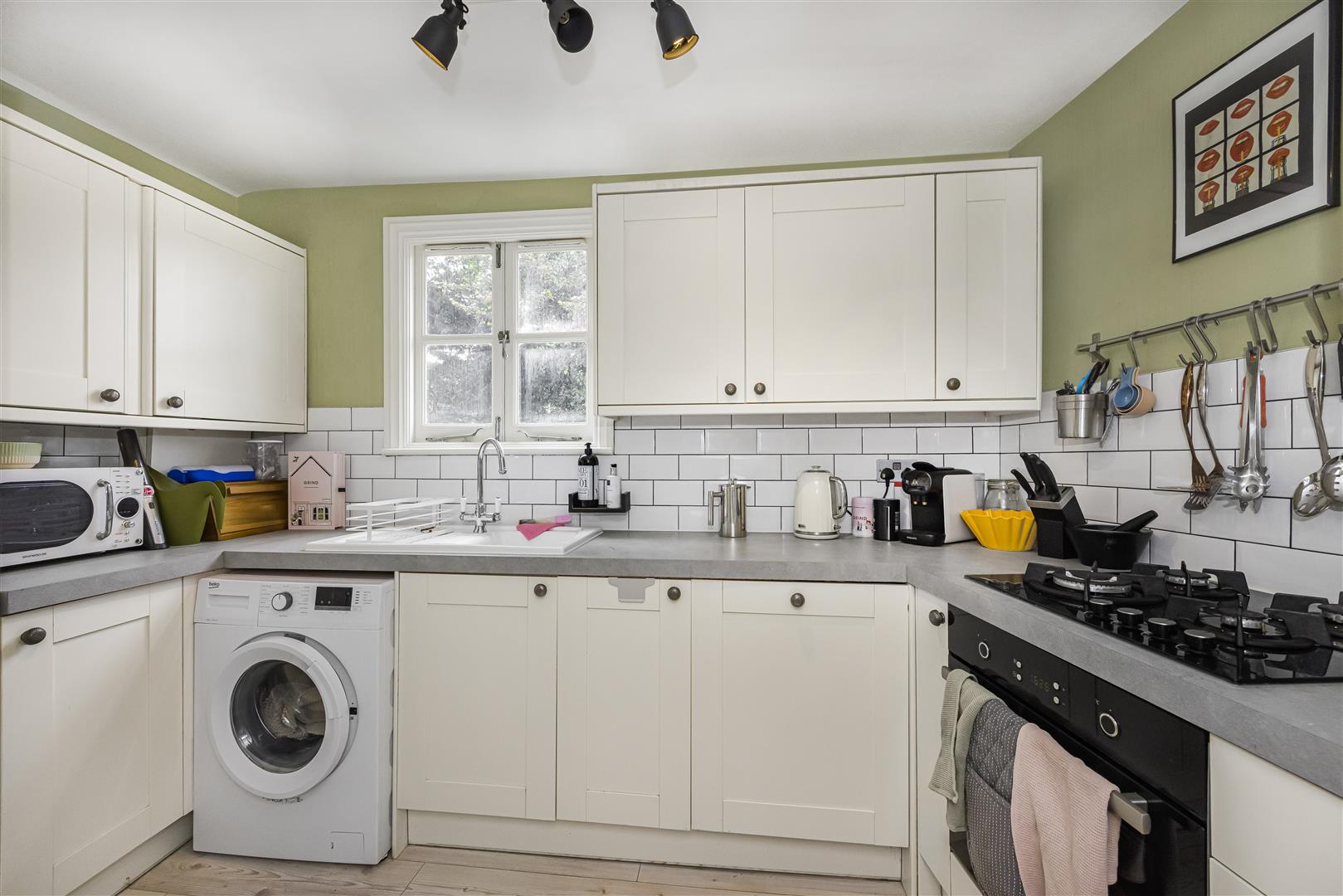 2 bed flat for sale in Haroldstone Road, London  - Property Image 6