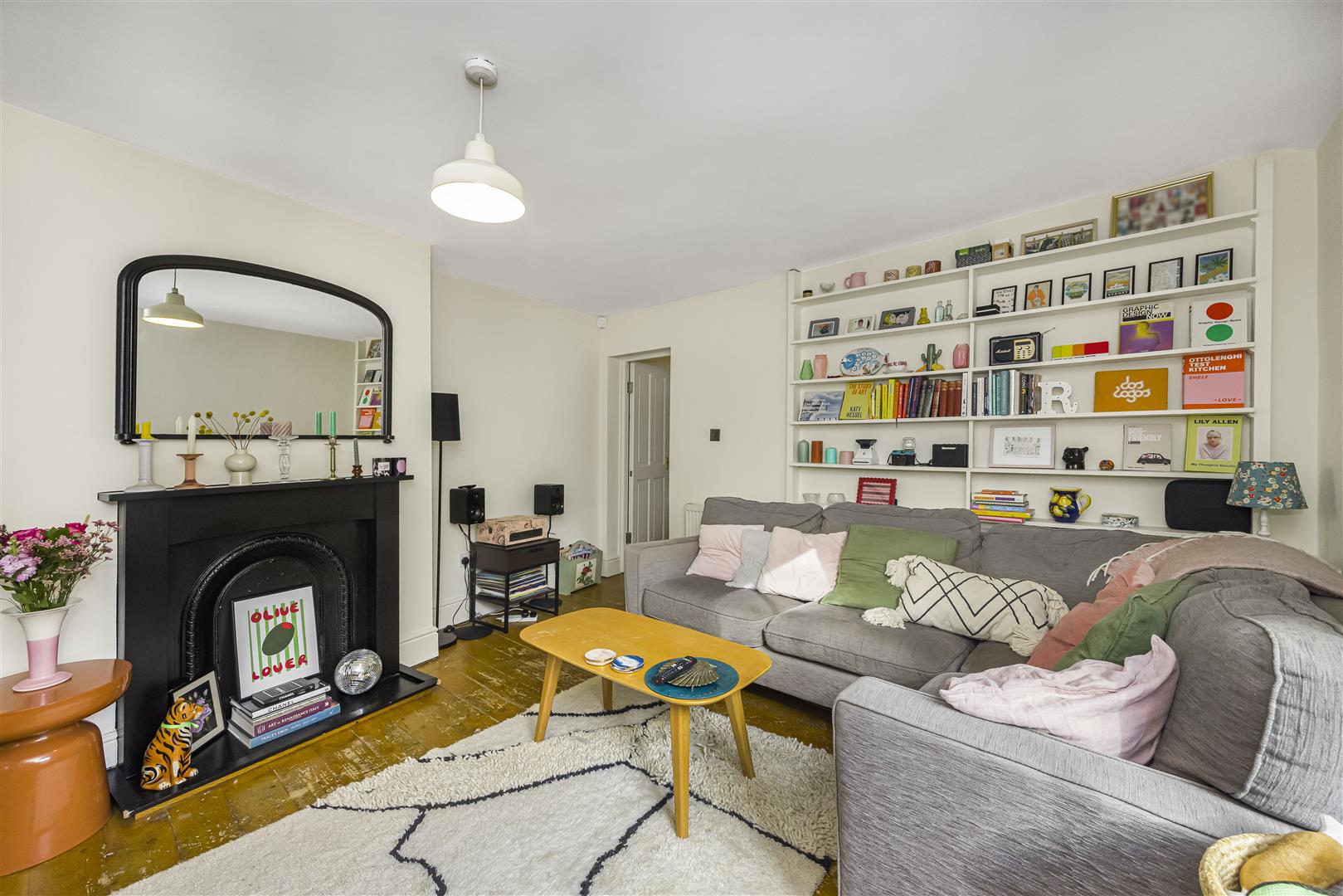 2 bed flat for sale in Haroldstone Road, London  - Property Image 5