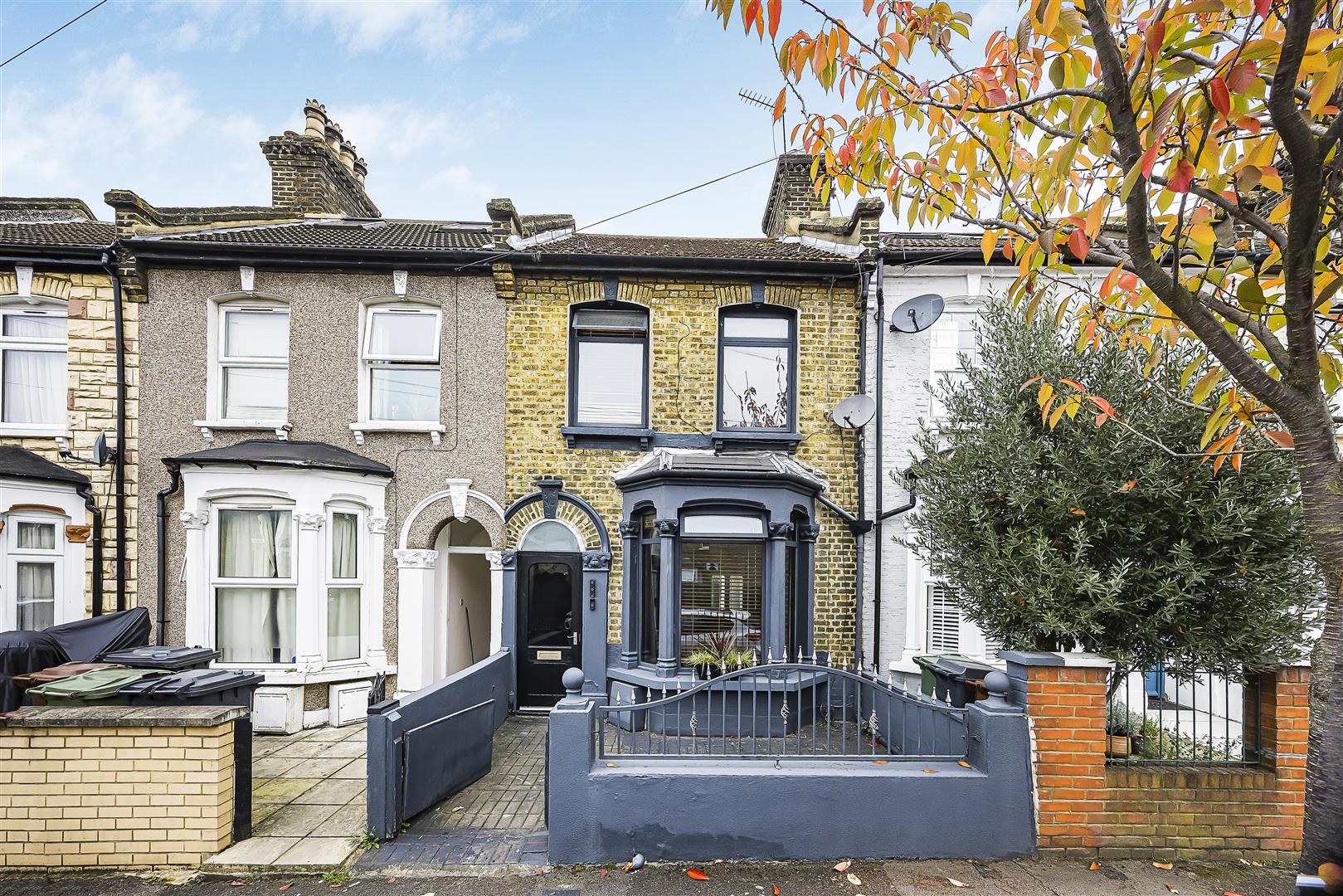 3 bed house for sale in Westdown Road, London  - Property Image 1