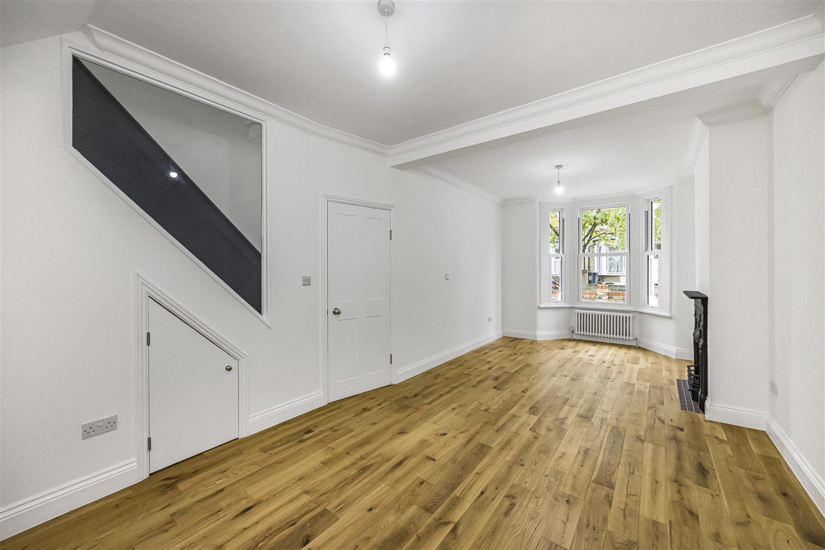 4 bed house for sale in Balmoral Road, London  - Property Image 6