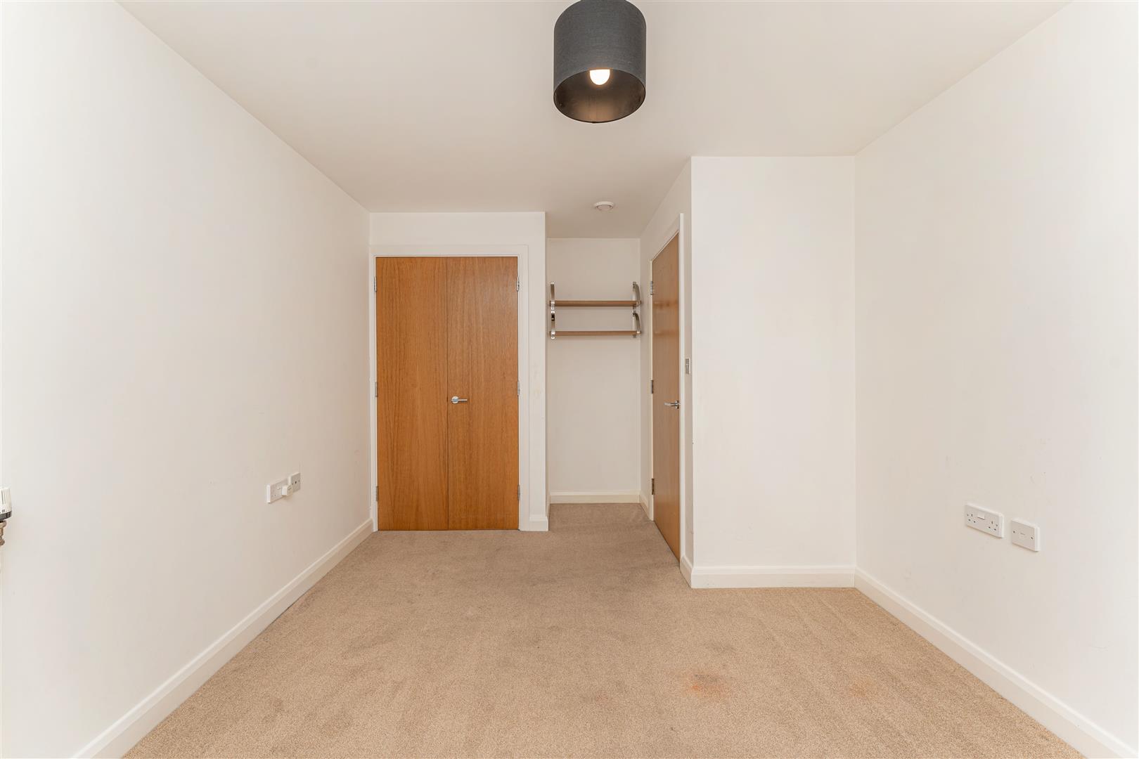 2 bed flat to rent in Oberon Court, London  - Property Image 11