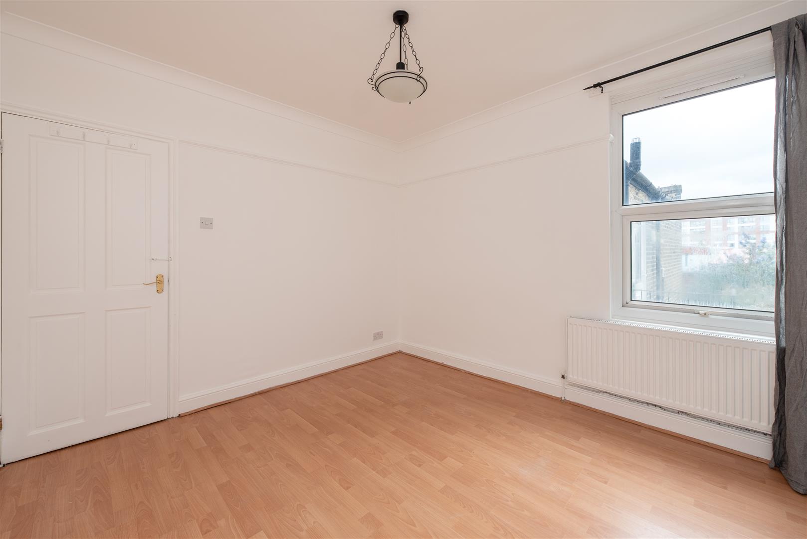 3 bed flat for sale in St. Johns Road, London  - Property Image 11