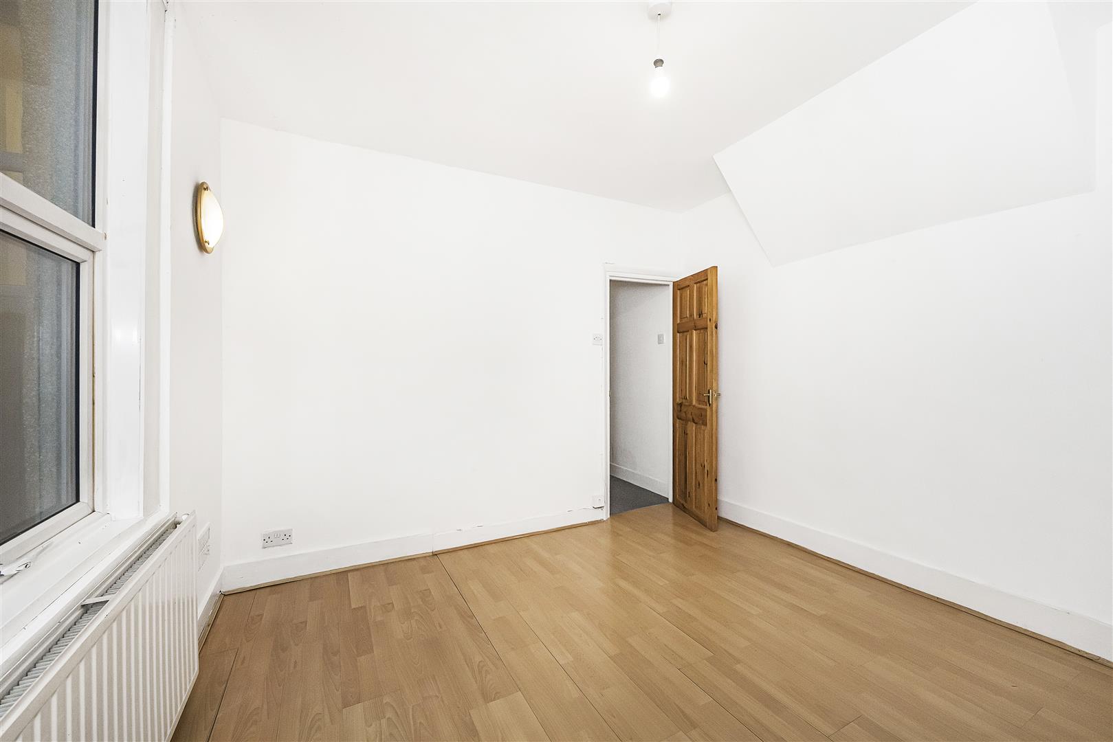 2 bed flat for sale in Albert Road, London  - Property Image 6