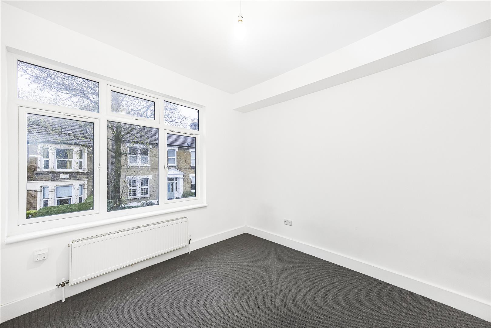 2 bed flat to rent in Francis Road, London  - Property Image 3