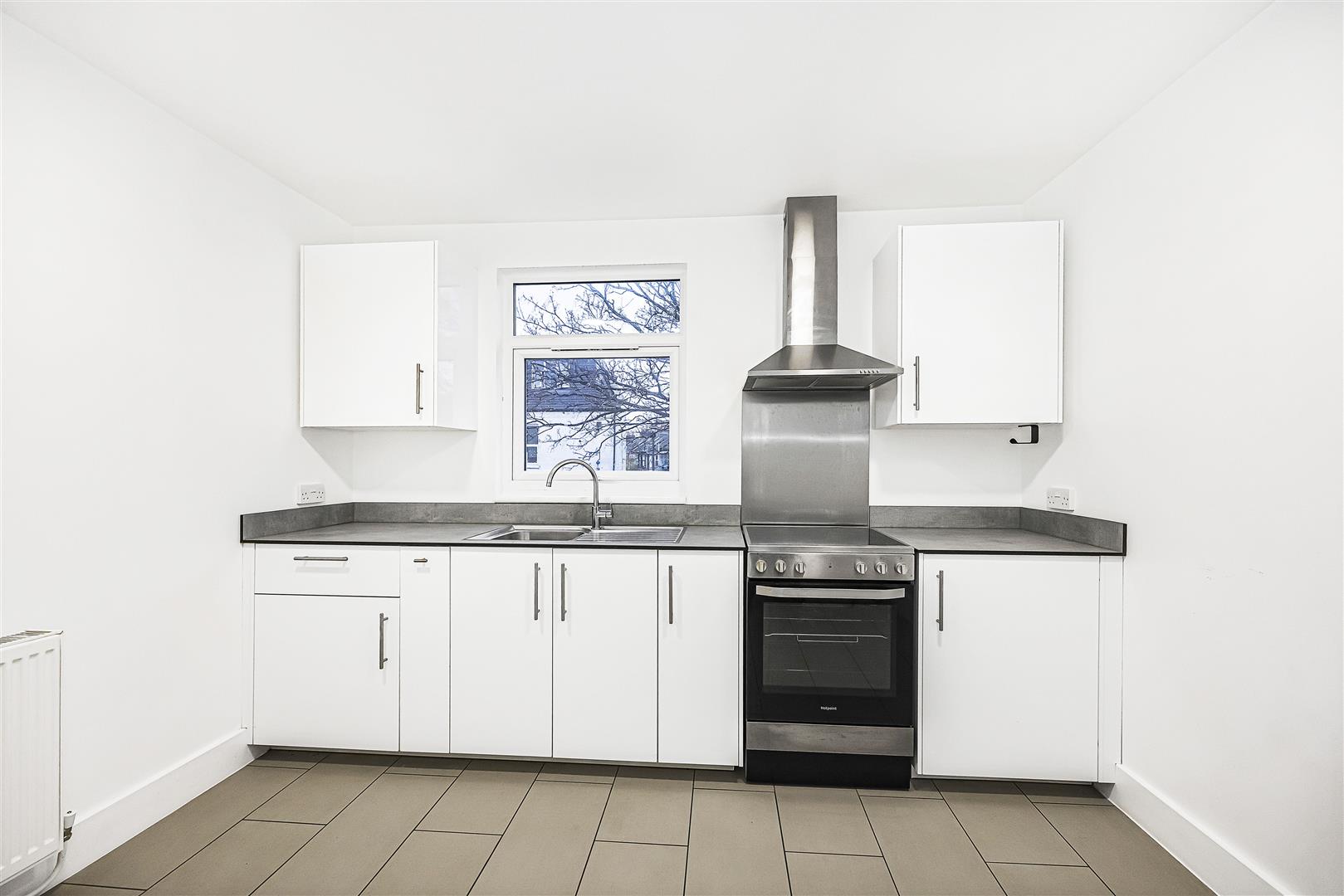 2 bed flat to rent in Francis Road, London  - Property Image 9