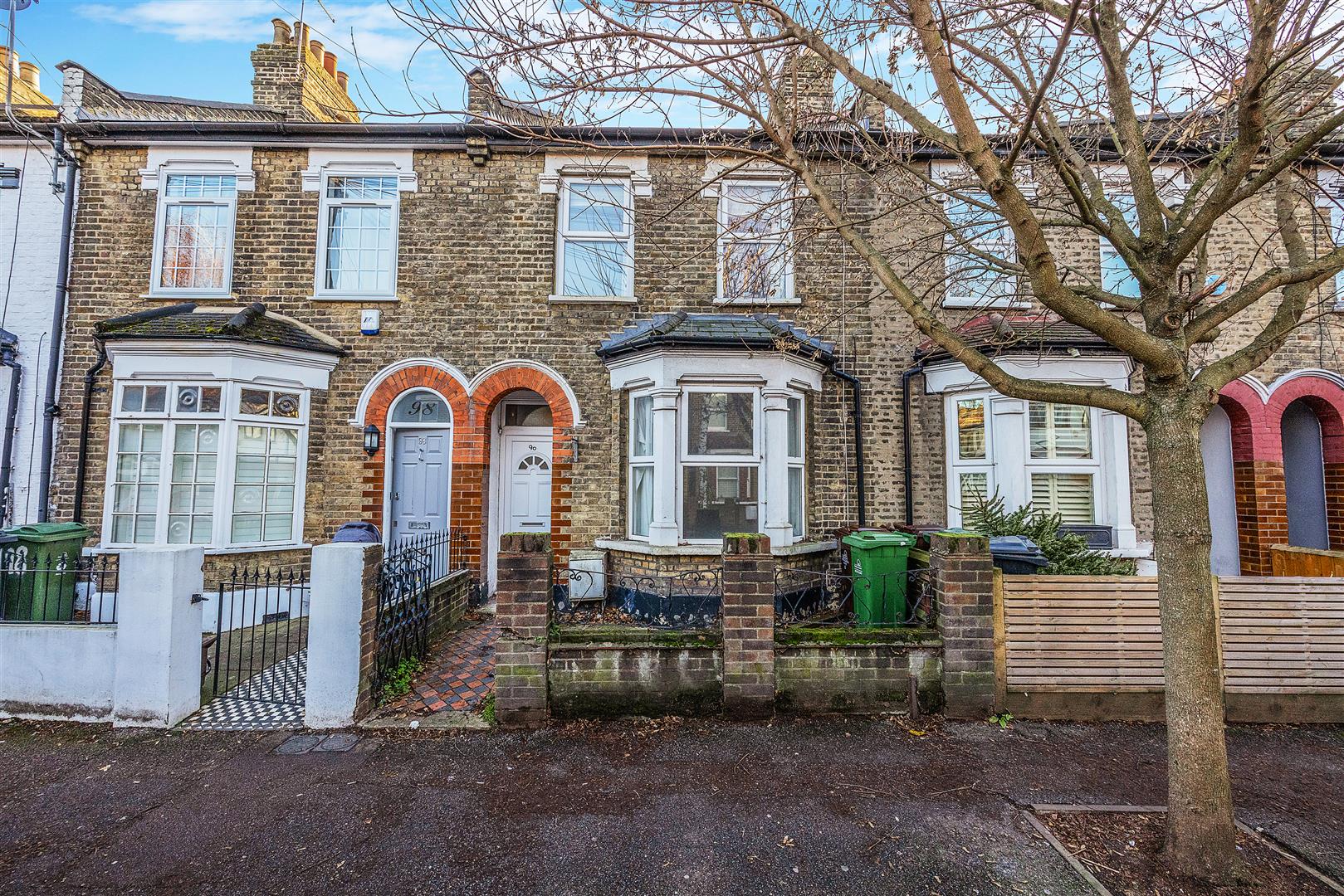 3 bed house for sale in Brookscroft Road, London  - Property Image 1