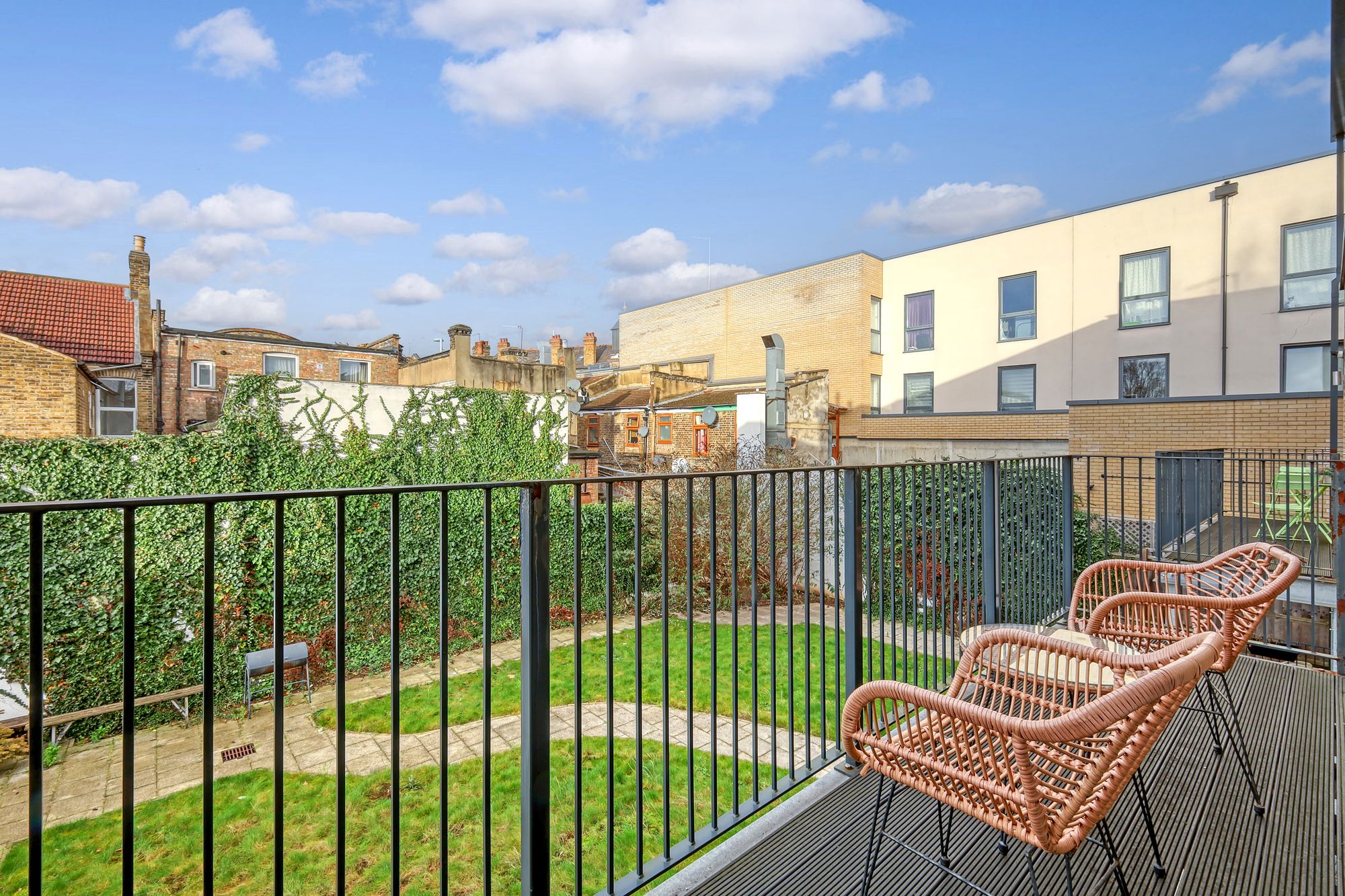 2 bed apartment for sale in Buckland Road, London  - Property Image 17