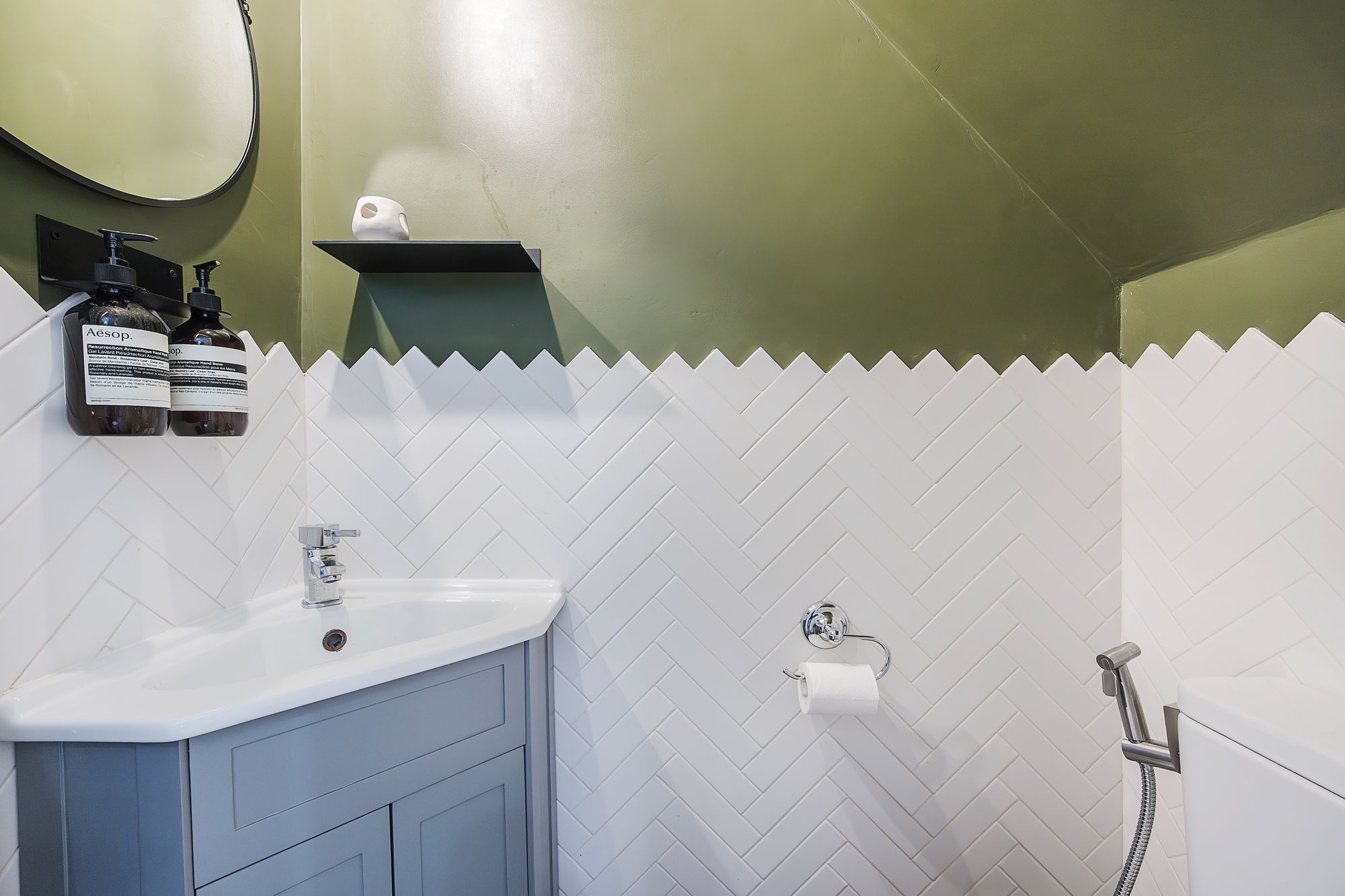 4 bed flat to rent in Adelaide Road, Leyton, E10 17