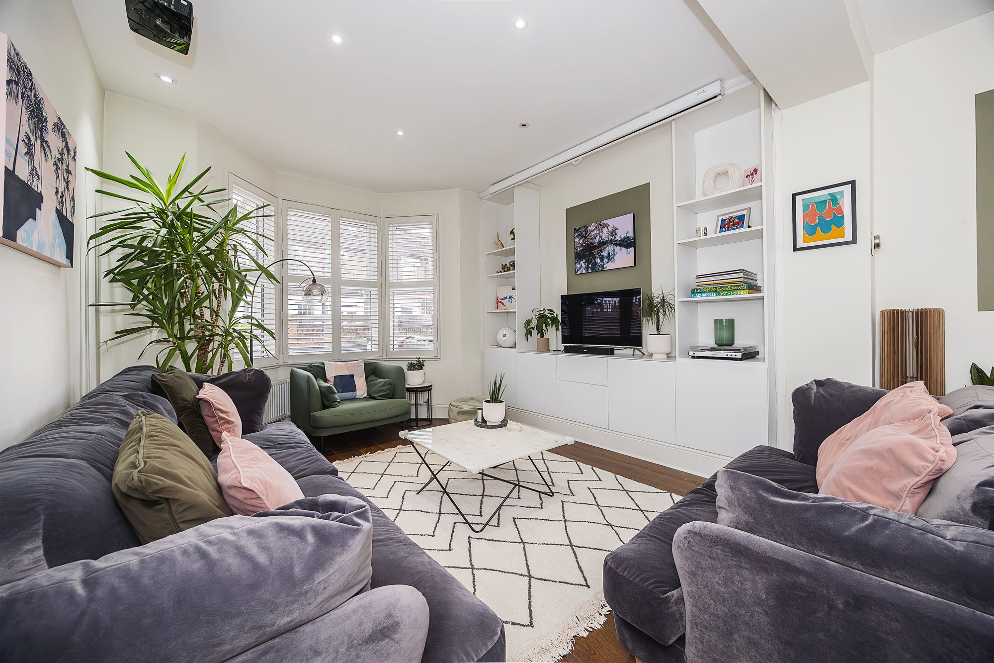 4 bed flat to rent in Adelaide Road, London  - Property Image 1