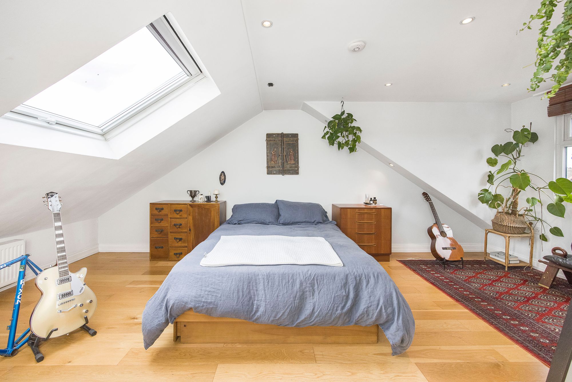 2 bed flat for sale in Grove Green Road, Leytonstone, E11 7