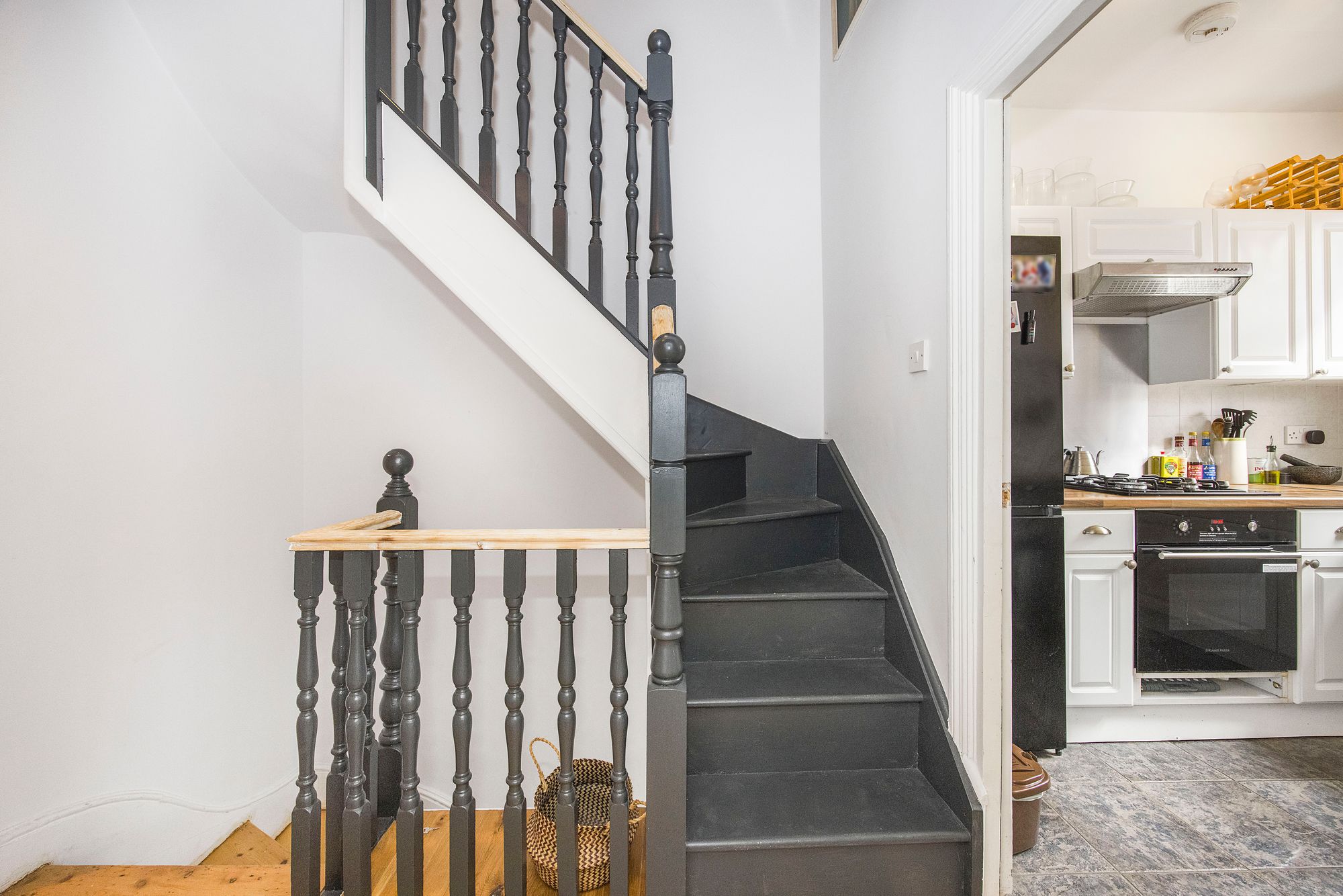 2 bed flat for sale in Grove Green Road, Leytonstone, E11 9