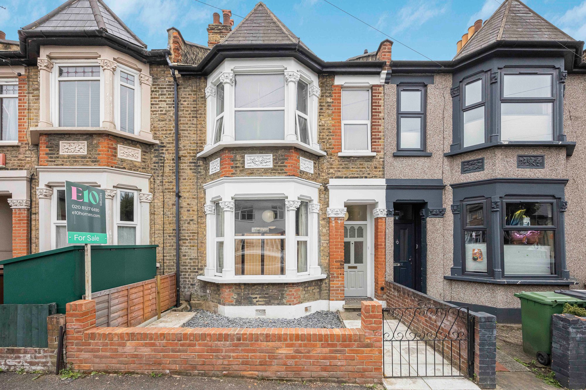 3 bed mid-terraced house for sale in Chesterfield Road, Leyton, E10 - Property Image 1