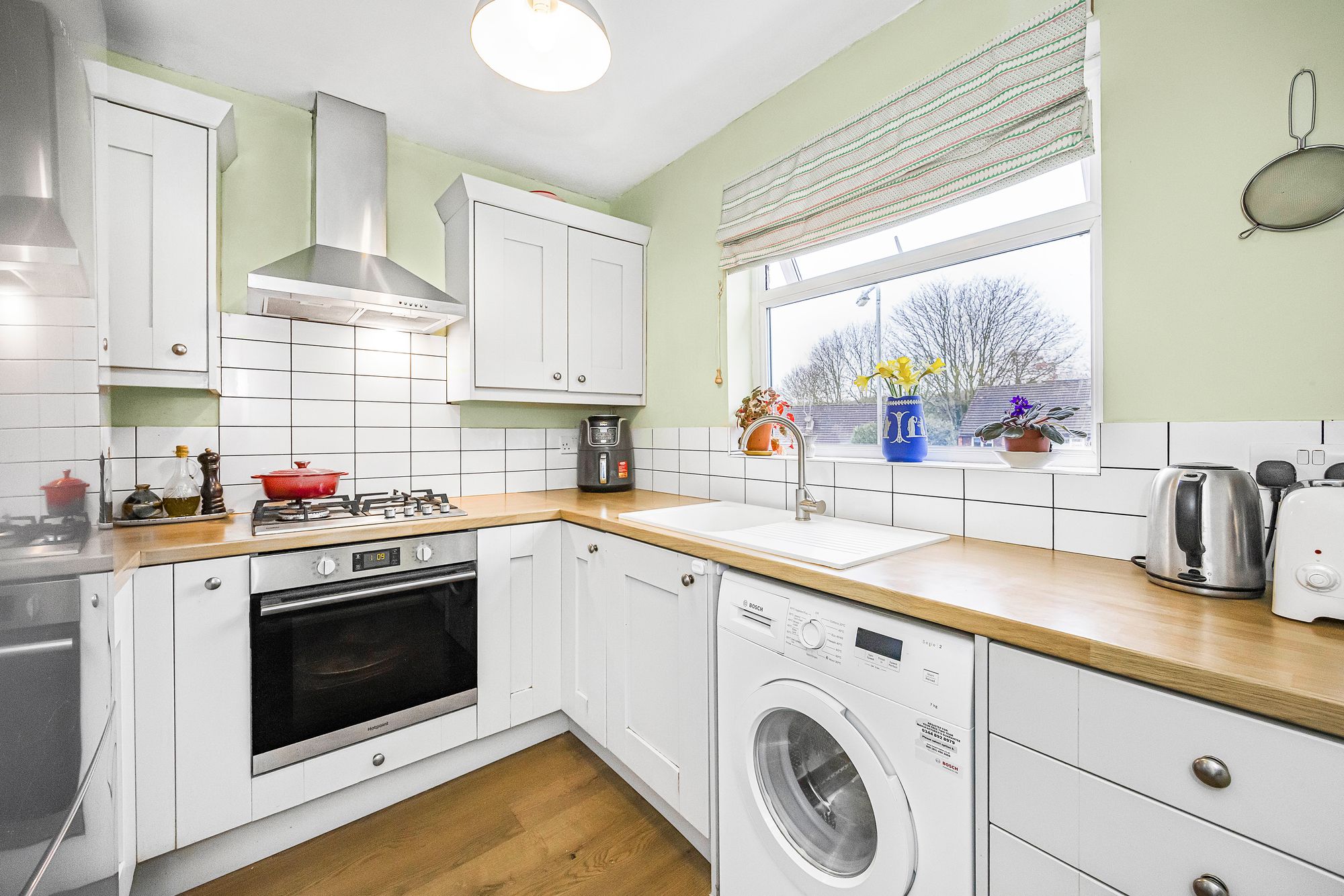 2 bed flat for sale in Top House Rise, London  - Property Image 5