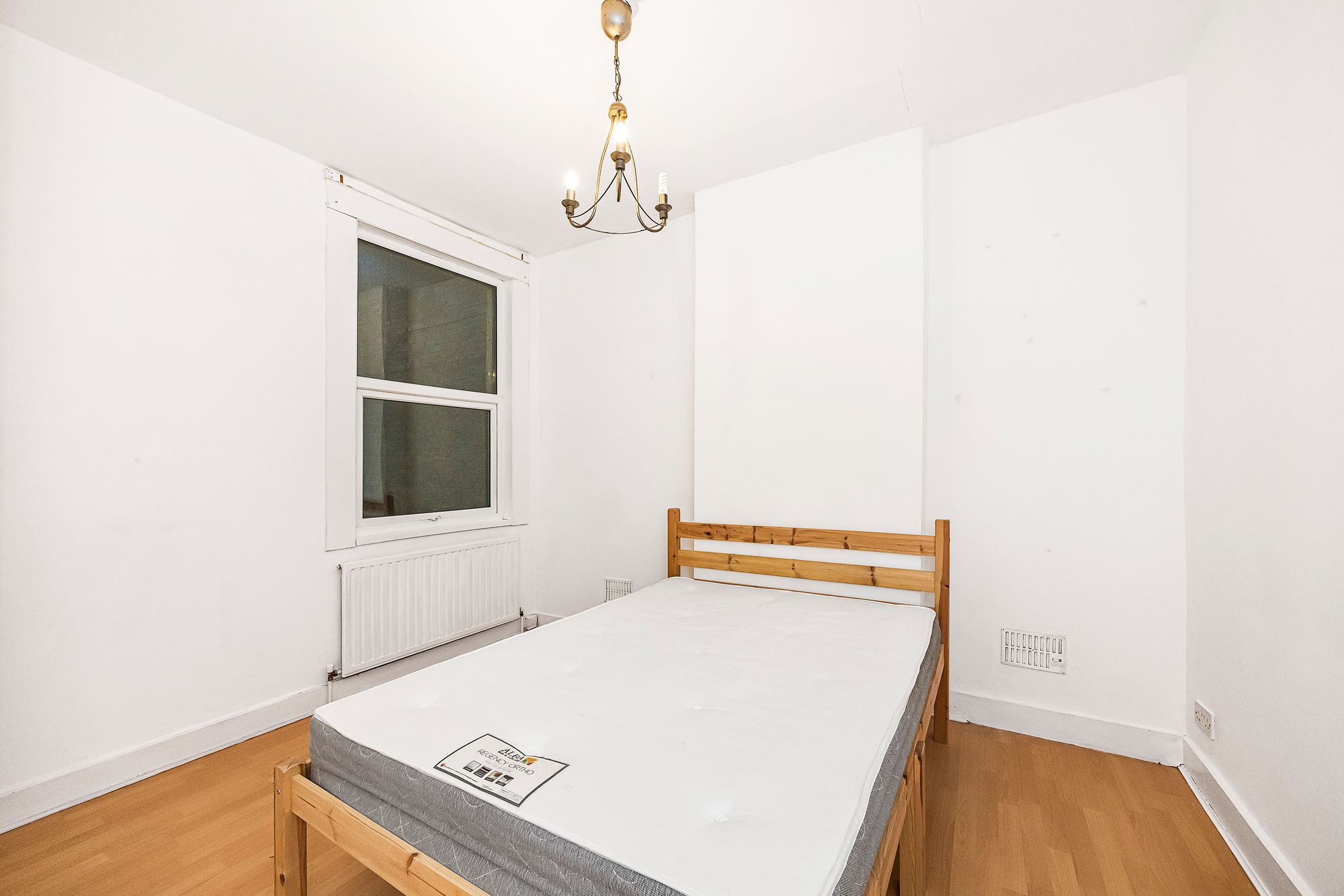 2 bed flat for sale in Albert Road, Leyton, E10 5
