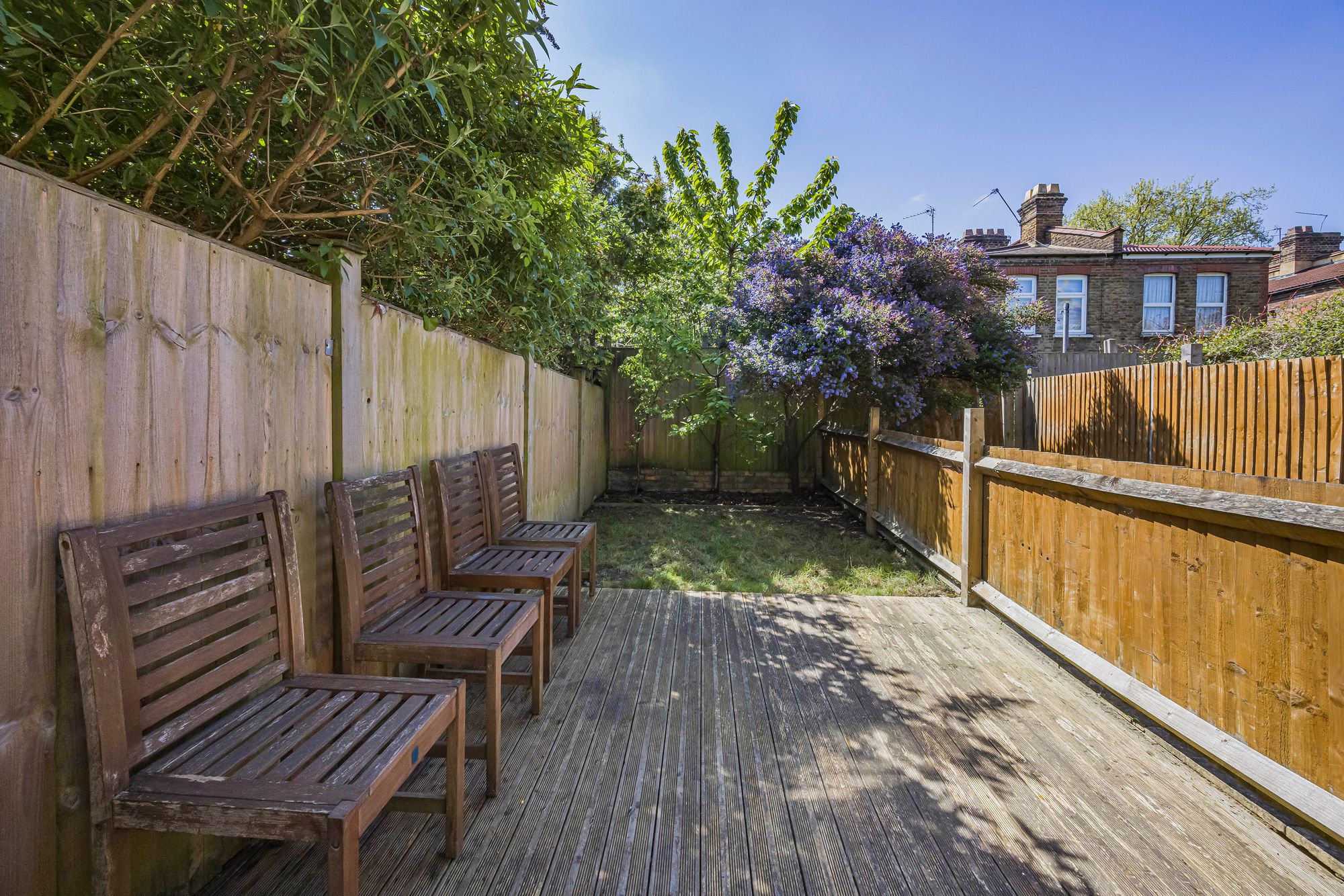 2 bed flat for sale in Kettlebaston Road, London, E10  - Property Image 3